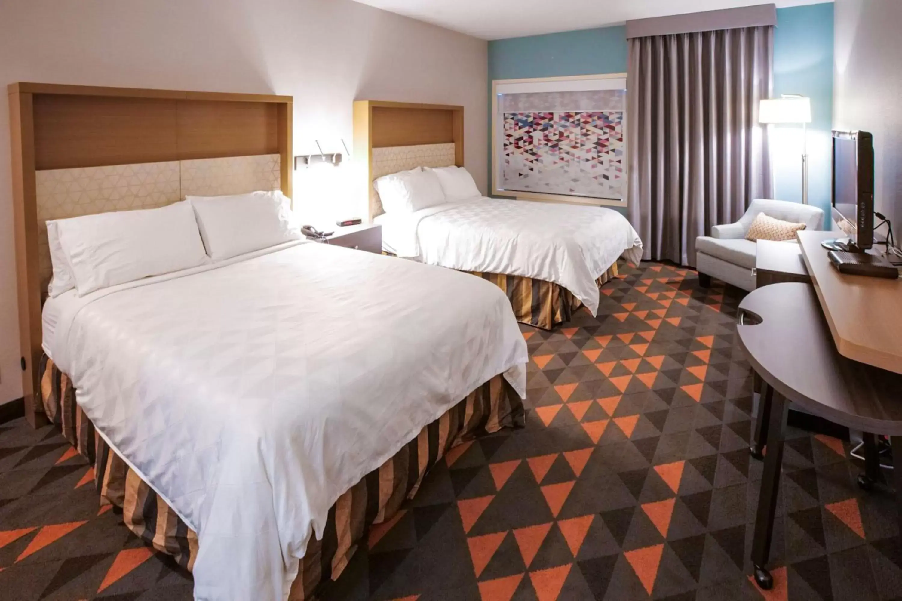 Photo of the whole room, Bed in Holiday Inn Hotel & Suites Osoyoos, an IHG Hotel