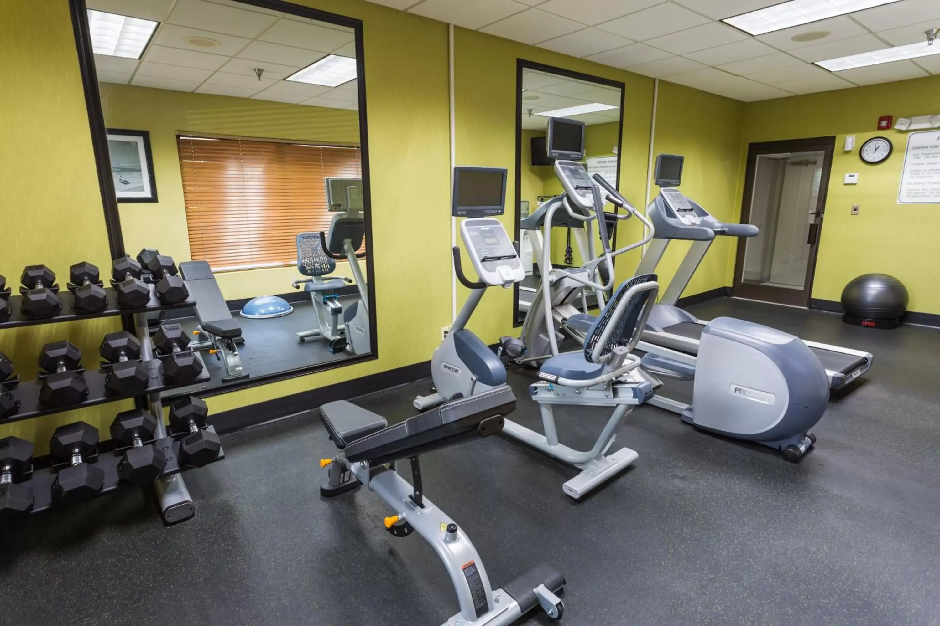 Fitness centre/facilities, Fitness Center/Facilities in Holiday Inn Express & Suites Wilmington-University Center, an IHG Hotel