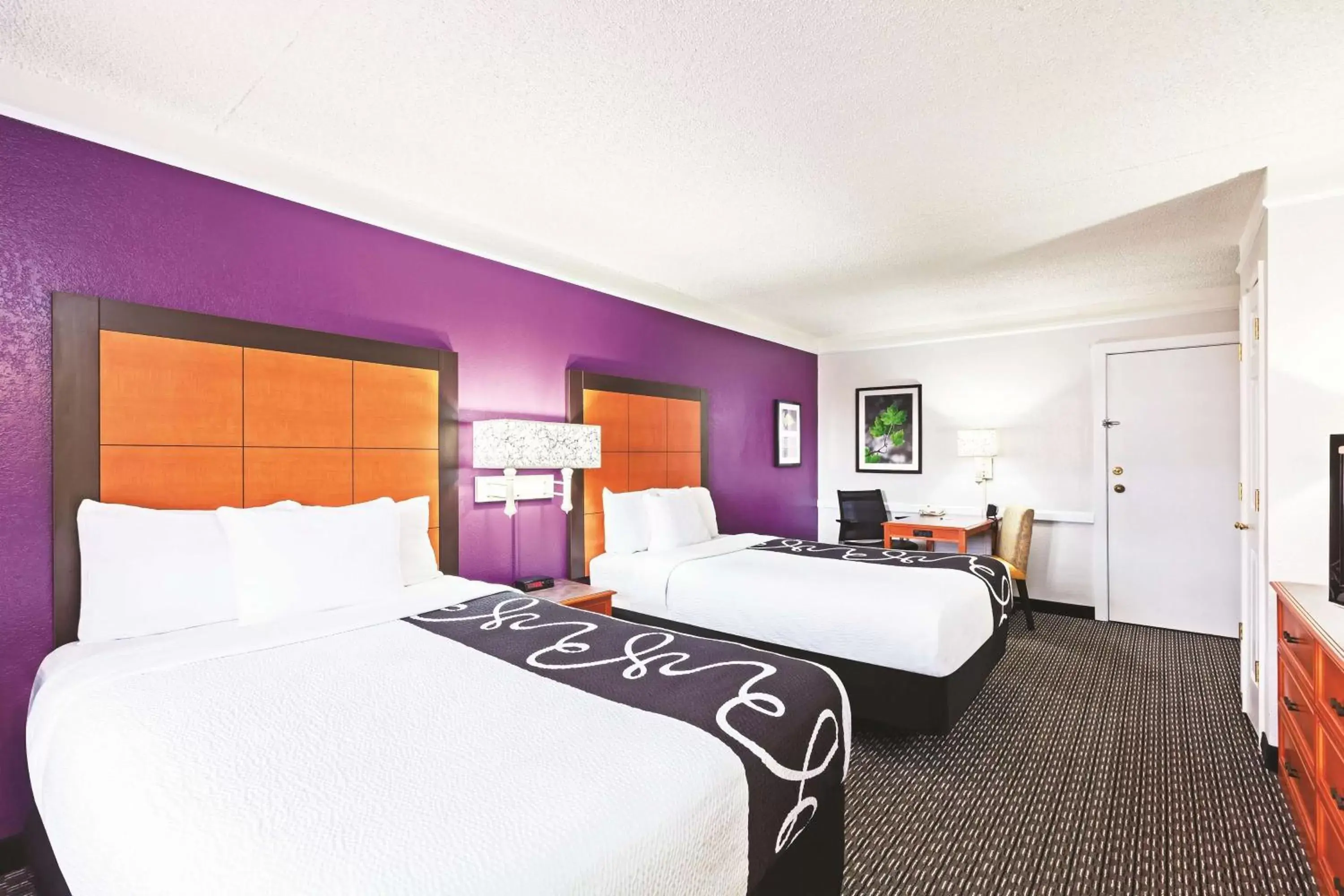 Double Room with Two Double Beds and Roll-In Shower - Mobility Accessible/Non-Smoking in La Quinta Inn by Wyndham Odessa Double Room with Two Double Beds and Roll-In Shower - Mobility Accessible/Non-Smoking in La Quinta Inn by Wyndham Odessa