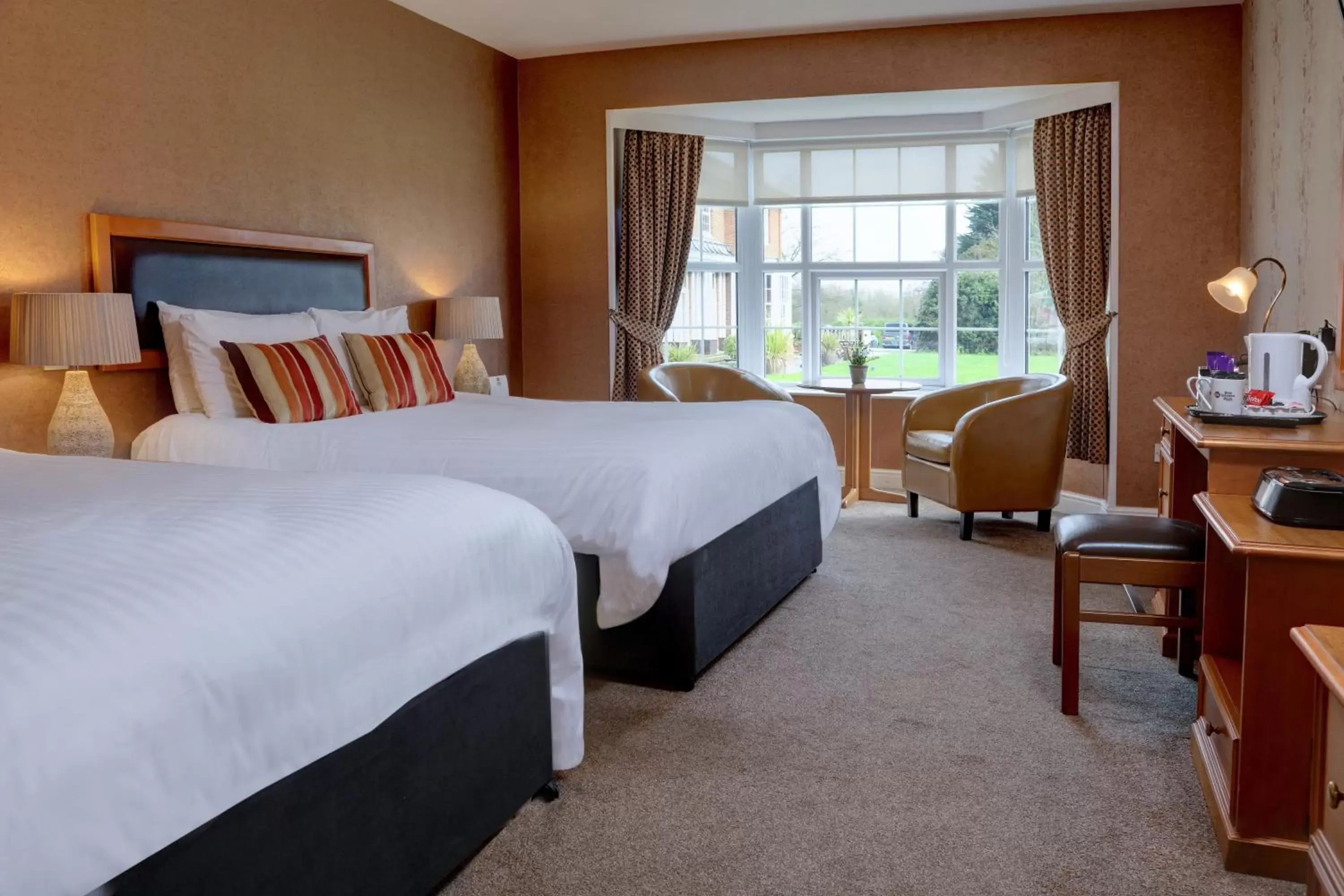 Bed in Best Western Plus Kenwick Park Hotel