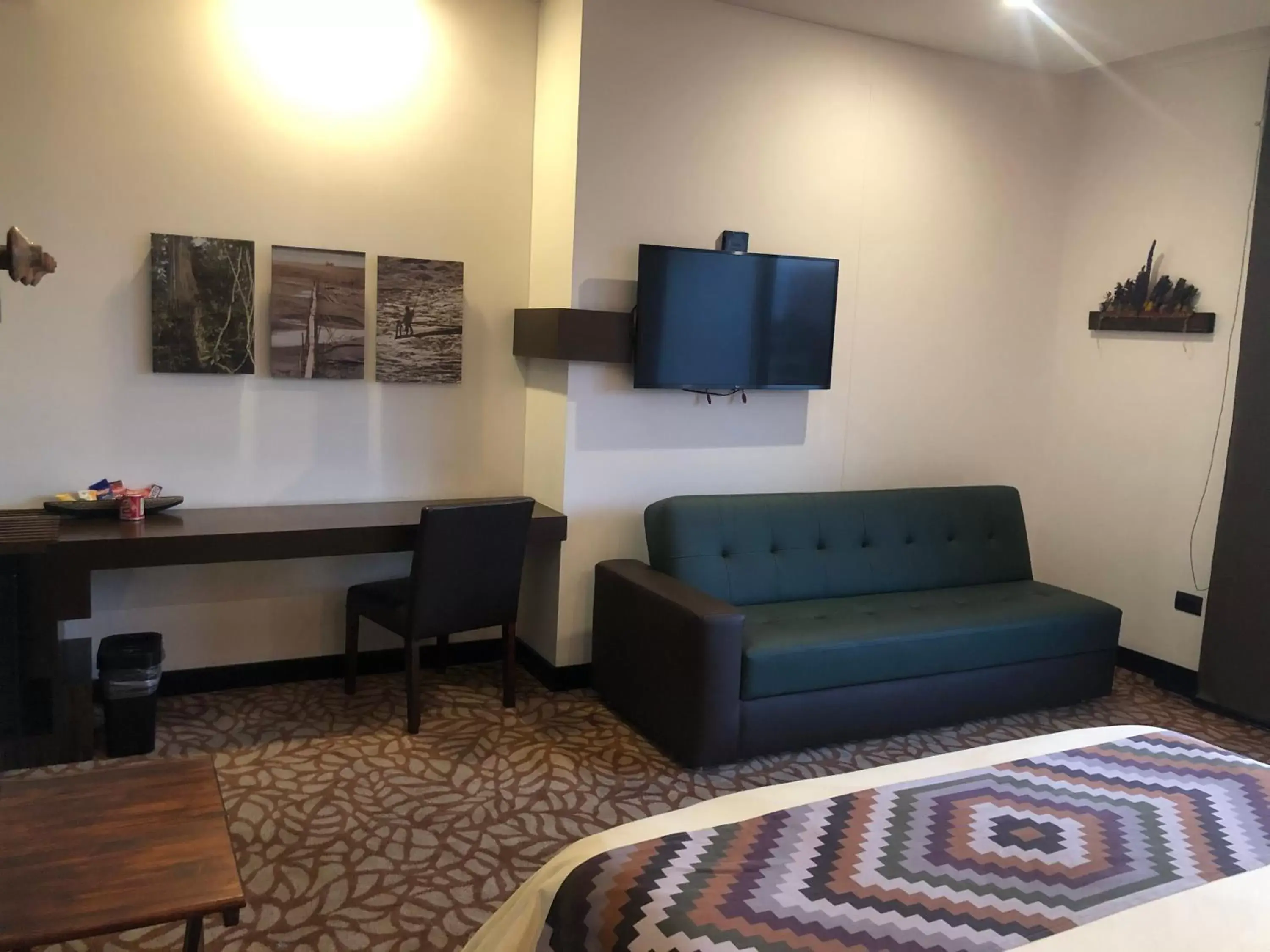 Area and facilities, TV/Entertainment Center in Diez Hotel Categoría Colombia