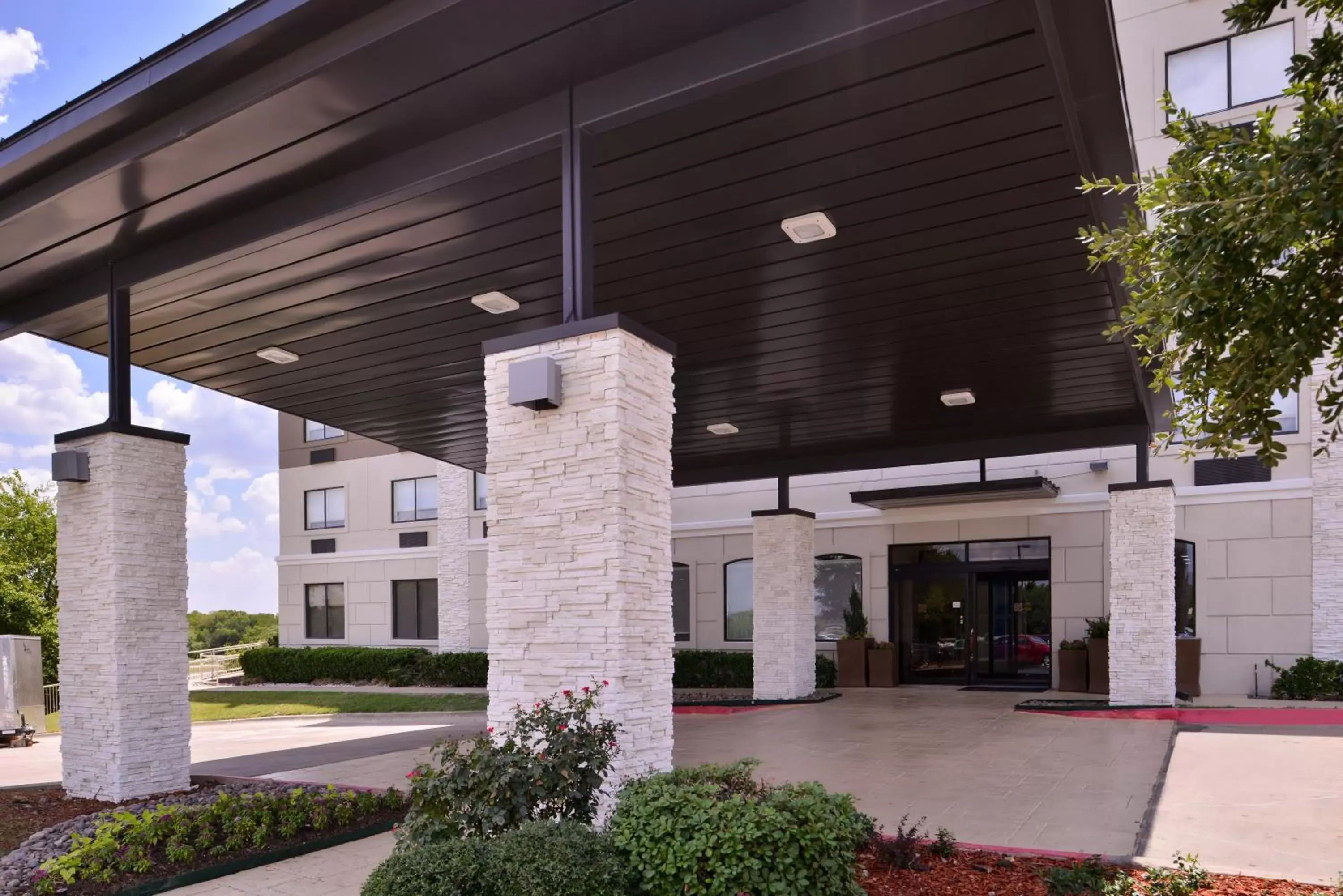 Property Building in Holiday Inn Express Hotel and Suites Mesquite, an IHG Hotel