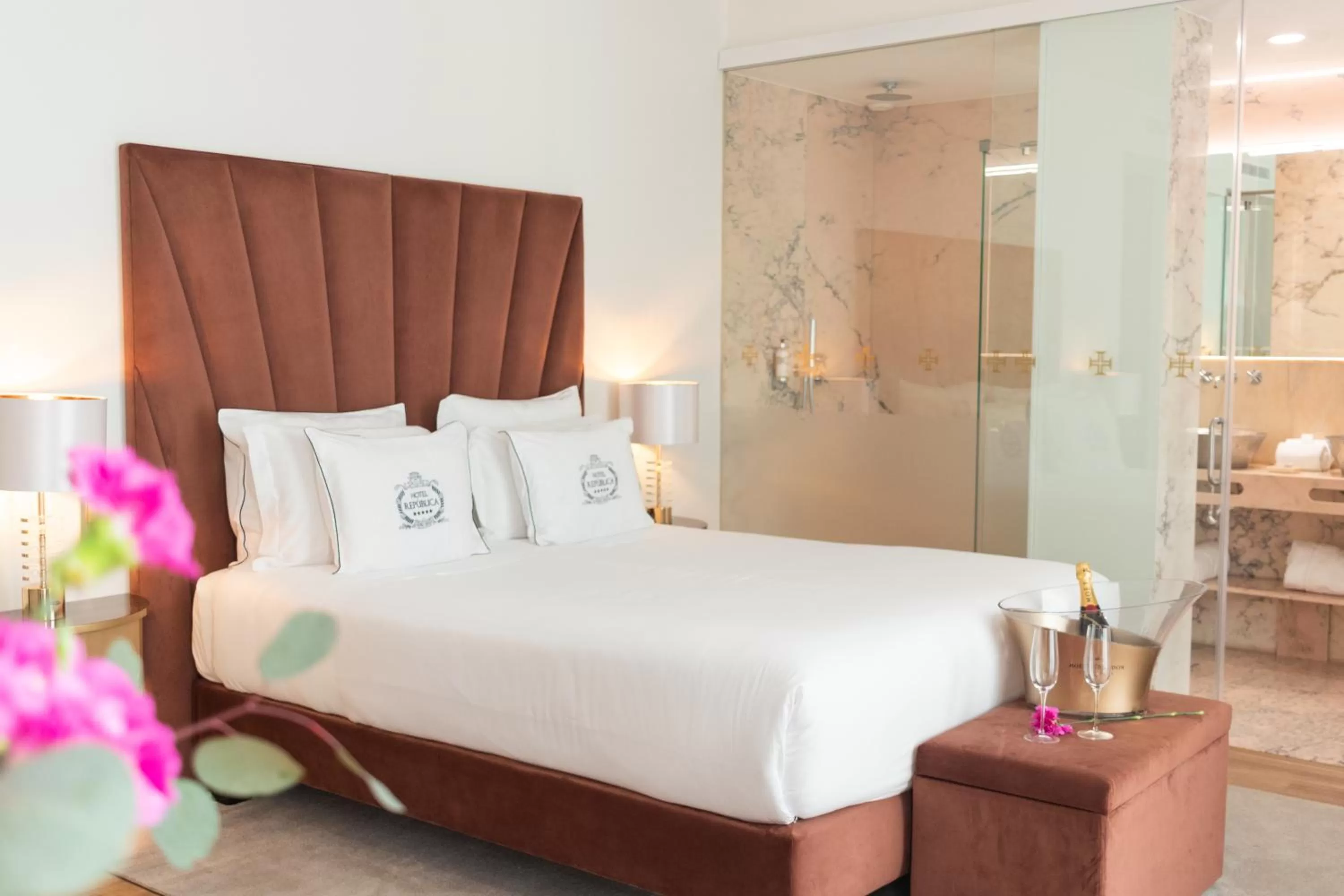 Bed in Hotel República Boutique Hotel