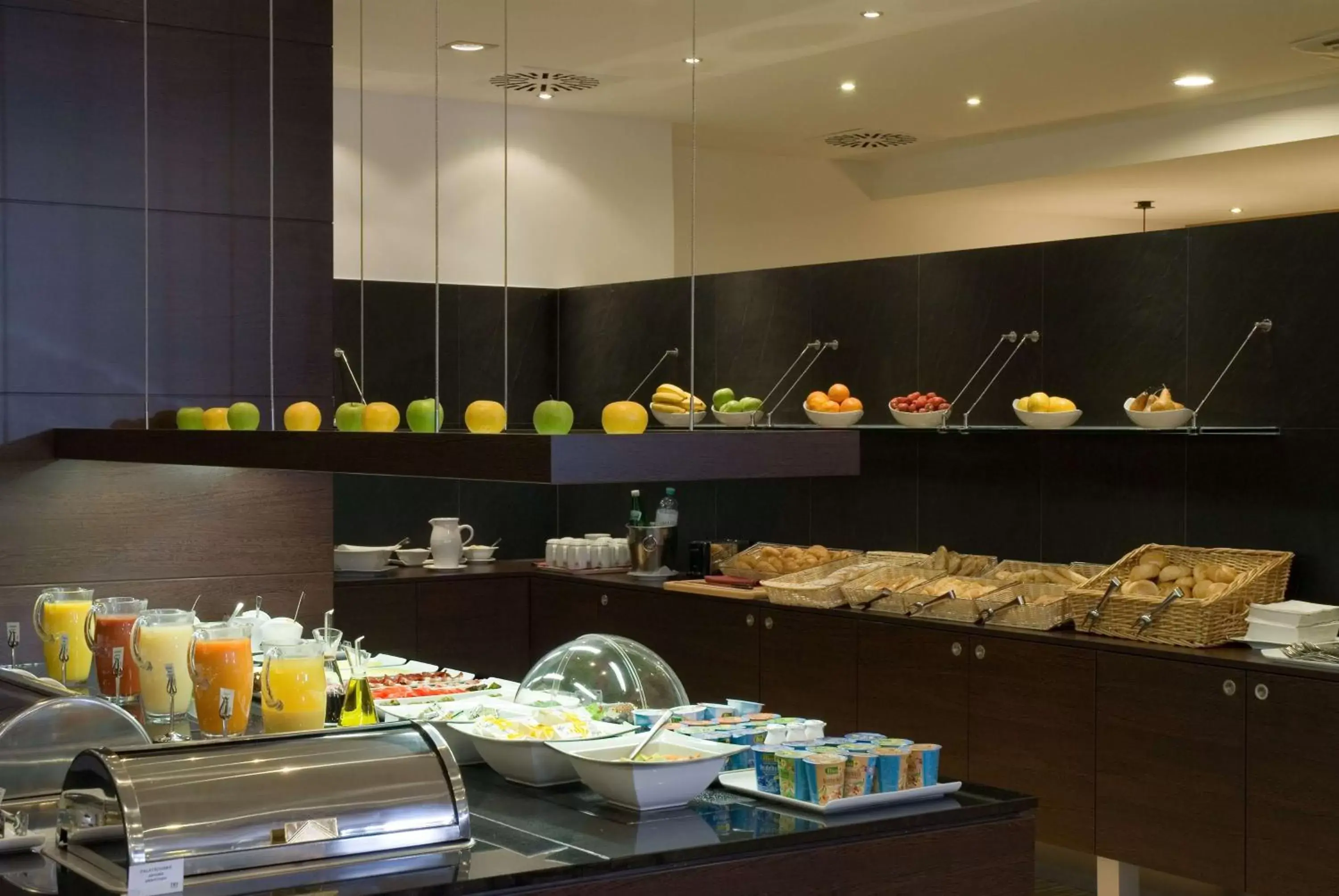 Breakfast in NH Wien City Breakfast in NH Wien City