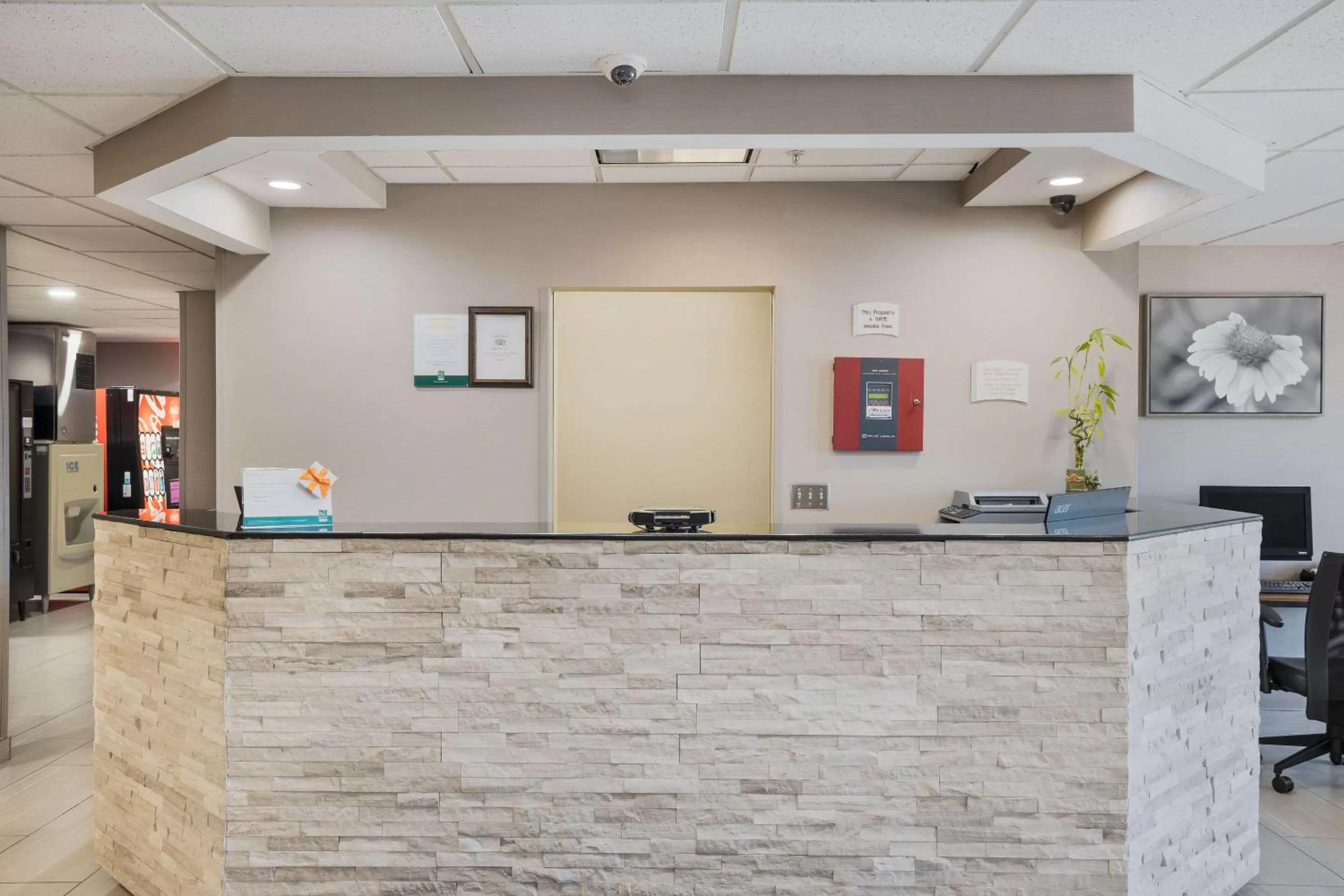 Property logo or sign in Quality Inn & Suites Blue Springs - Kansas City