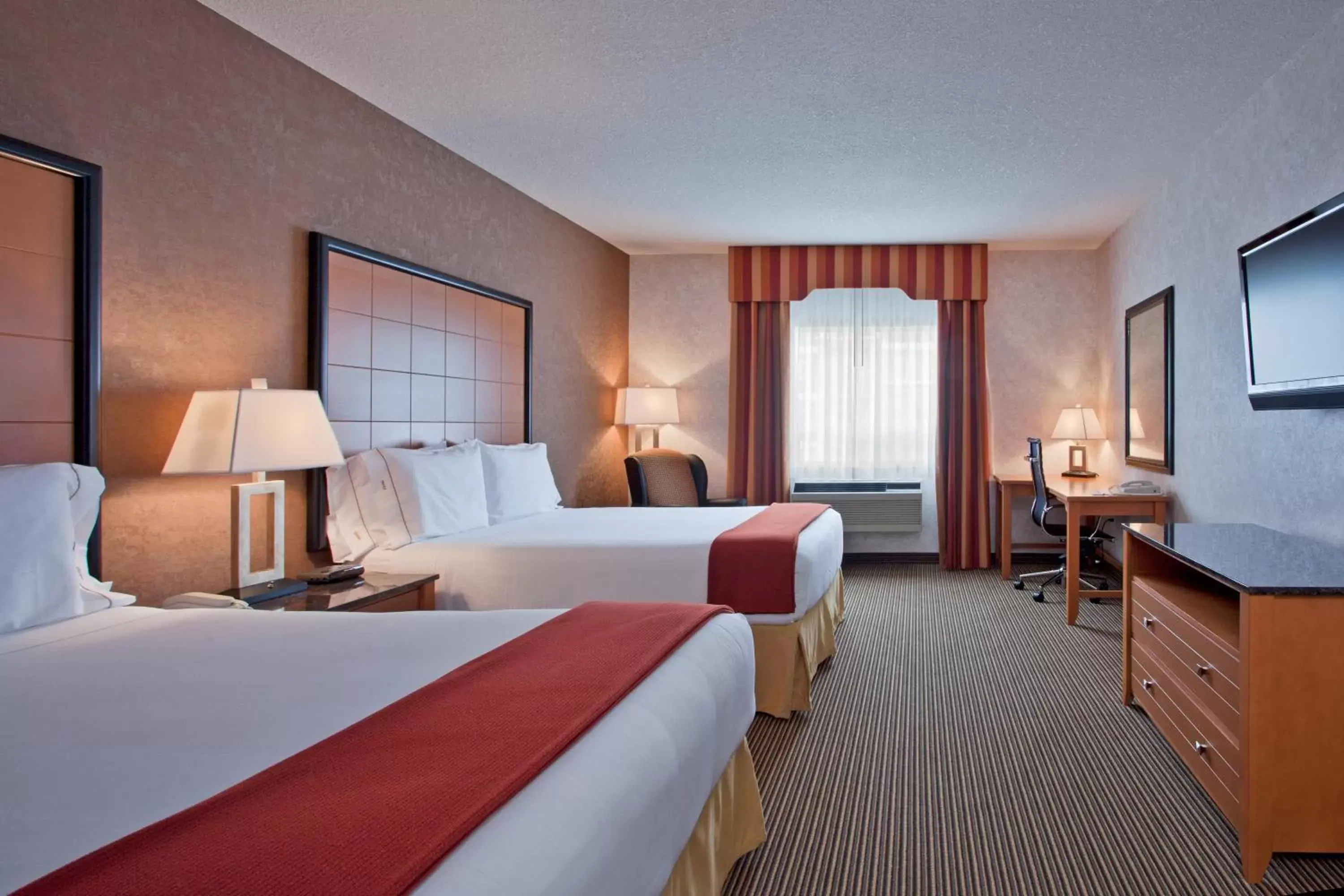 Standard  Room in Holiday Inn Express Calgary South, an IHG Hotel