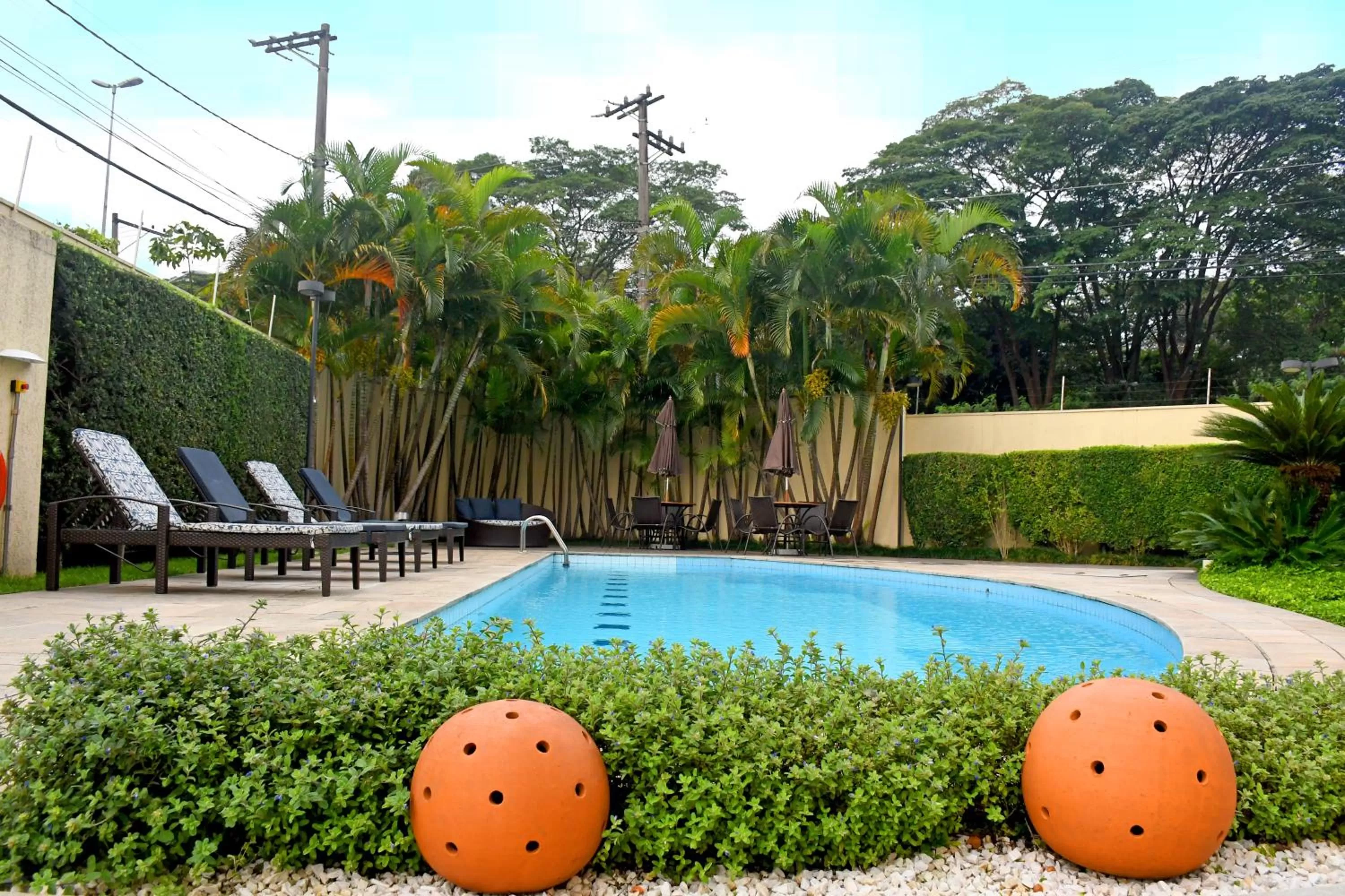 Swimming pool in Blue Tree Towers Anália Franco - Tatuapé