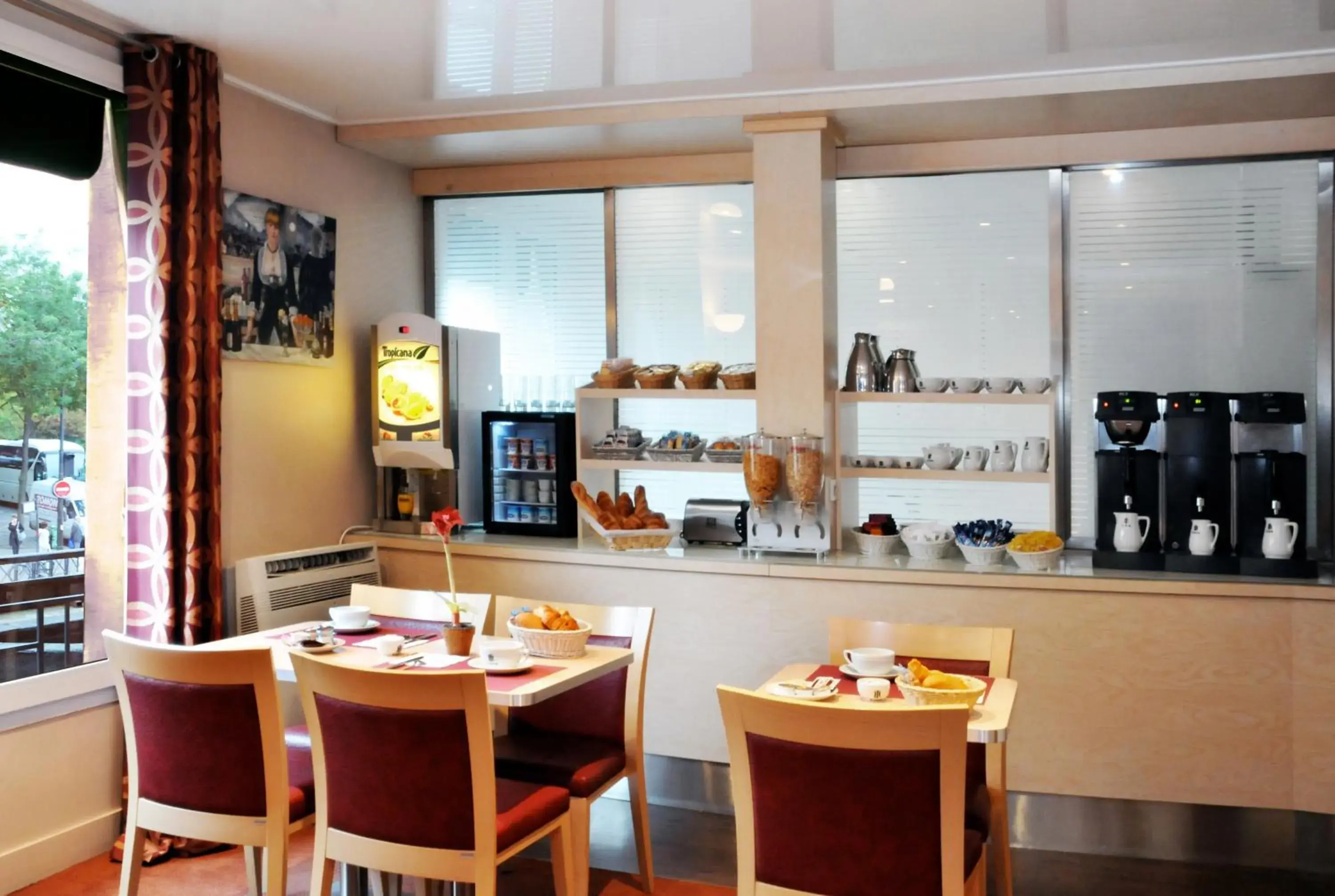 Buffet breakfast, Restaurant/Places to Eat in Hotel Du Lion