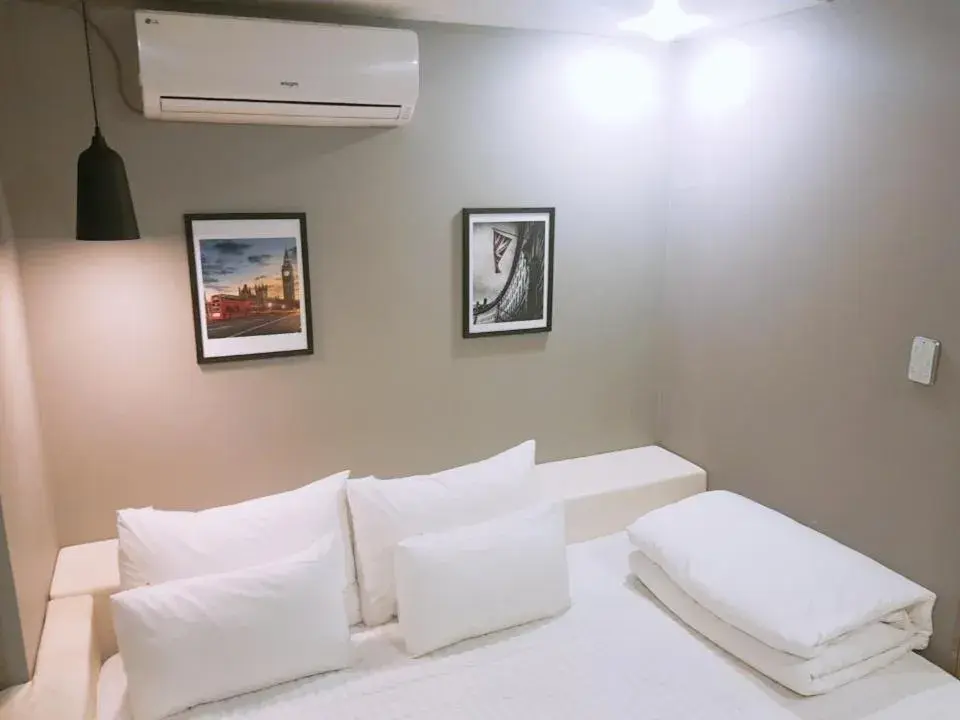 Bed in Hotel Gray Bed in Hotel Gray