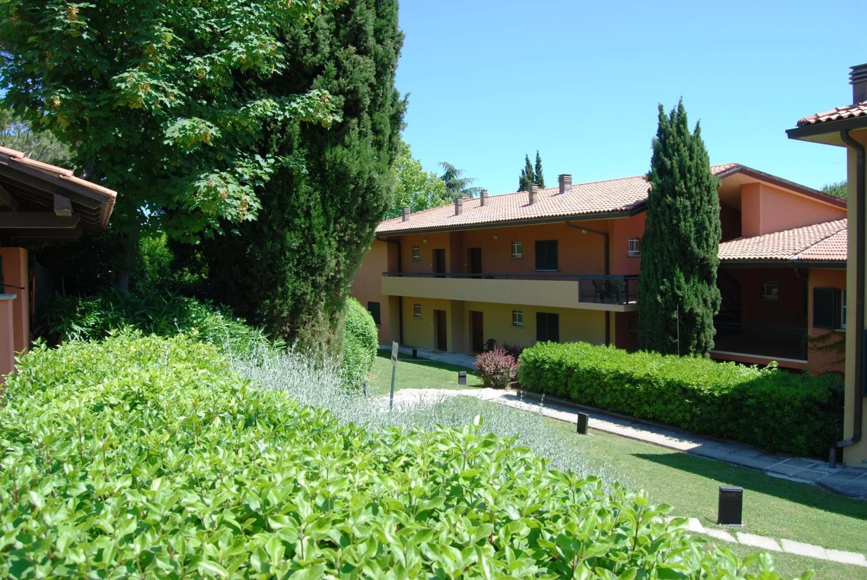 Garden in Residenze Al Colle Dei Pini