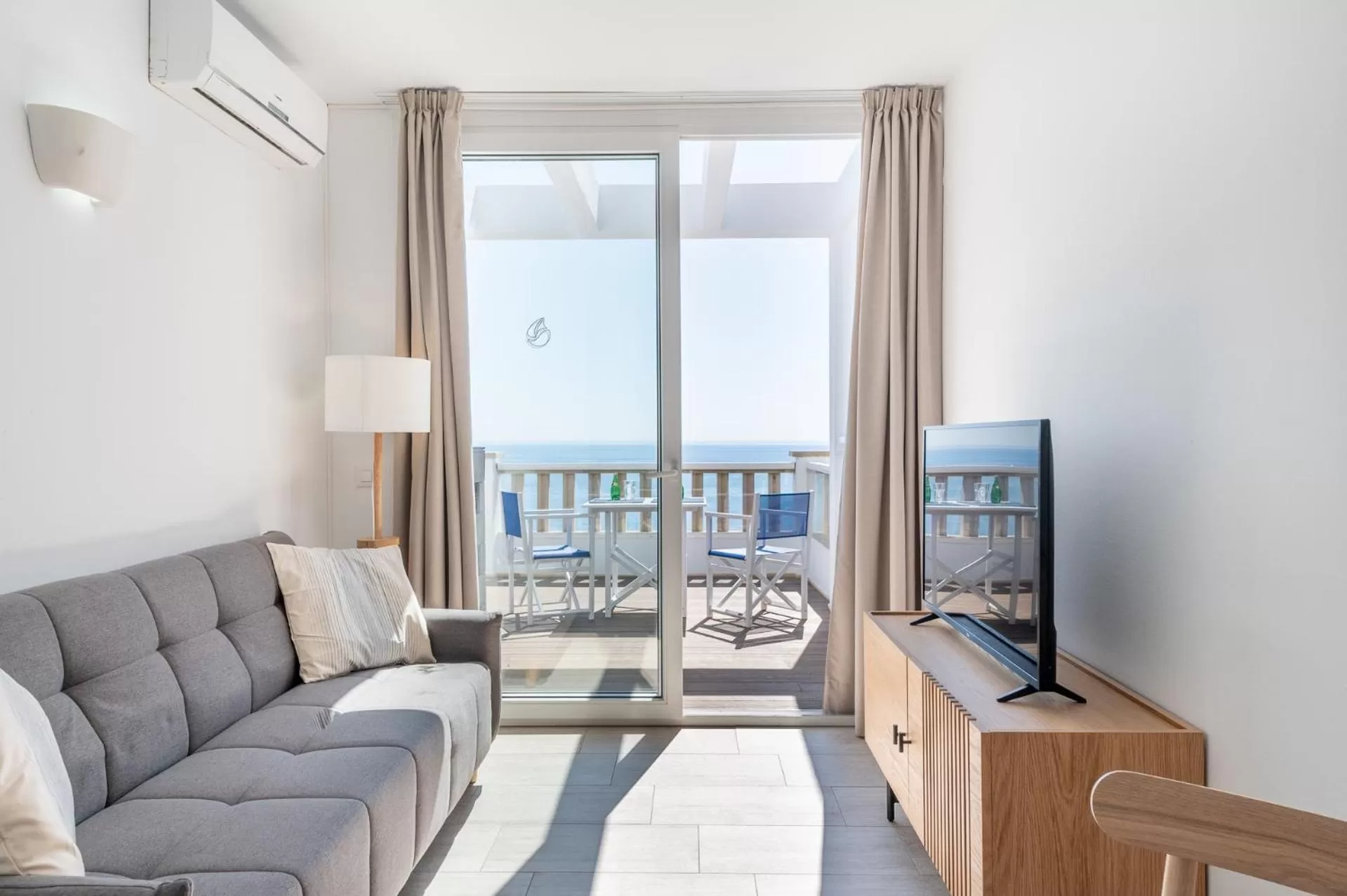 Natural landscape in Orange Colom - Seaside Apartments