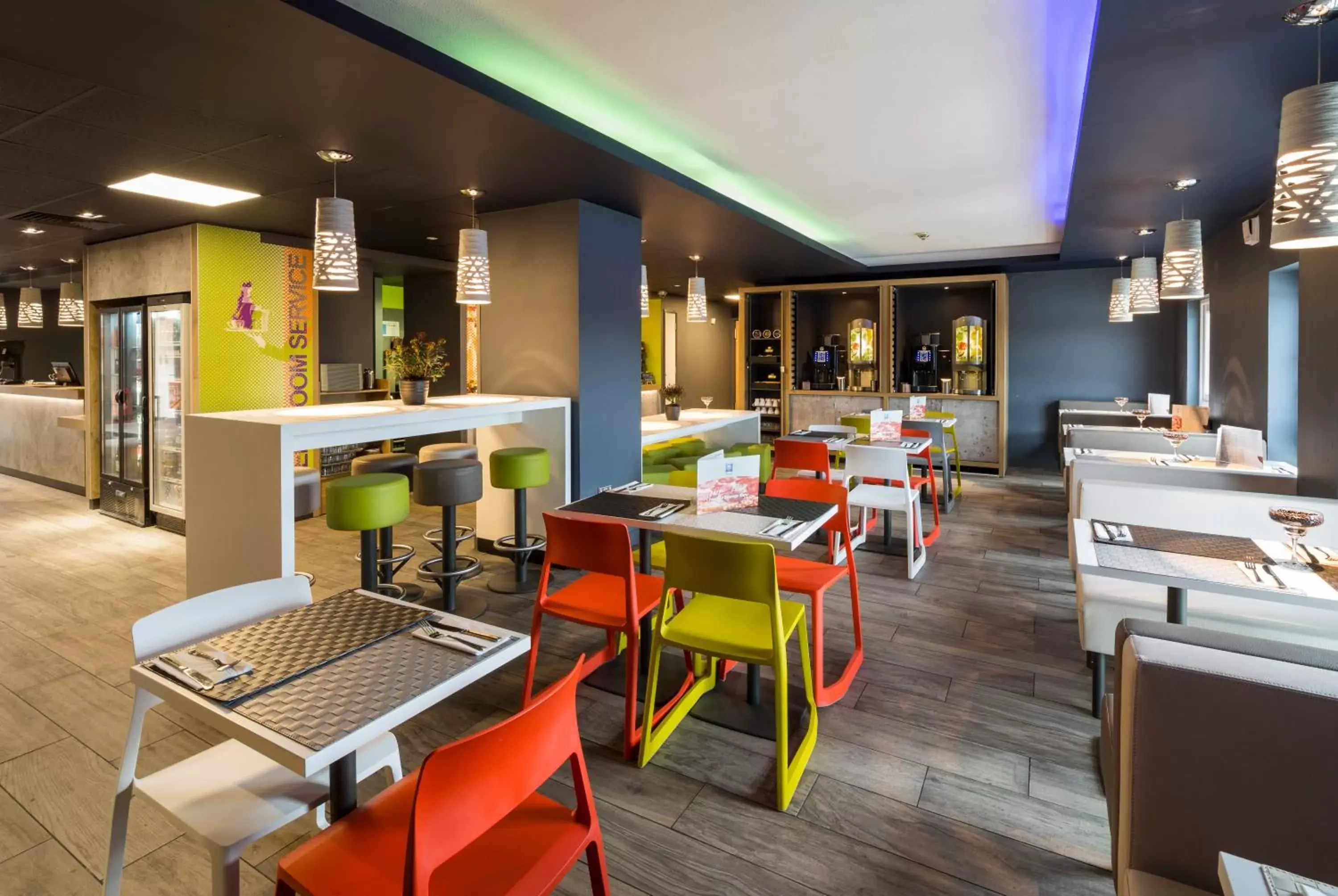 Restaurant/Places to Eat in ibis budget Glasgow
