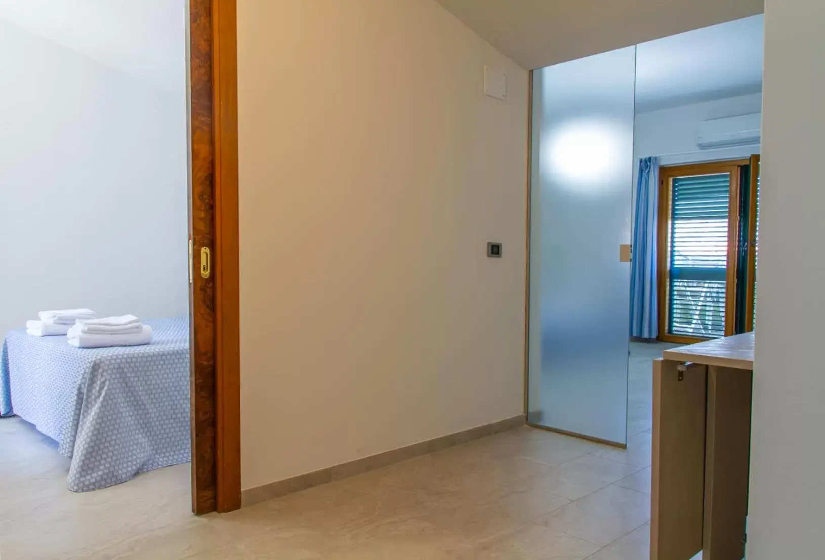 Living room, Bathroom in Residence Playa