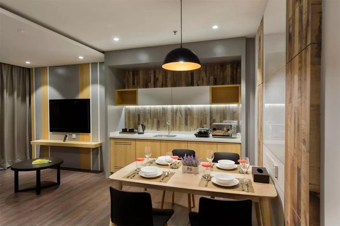 Kitchen or kitchenette, Dining Area in The Granite Luxury Hotel Penang