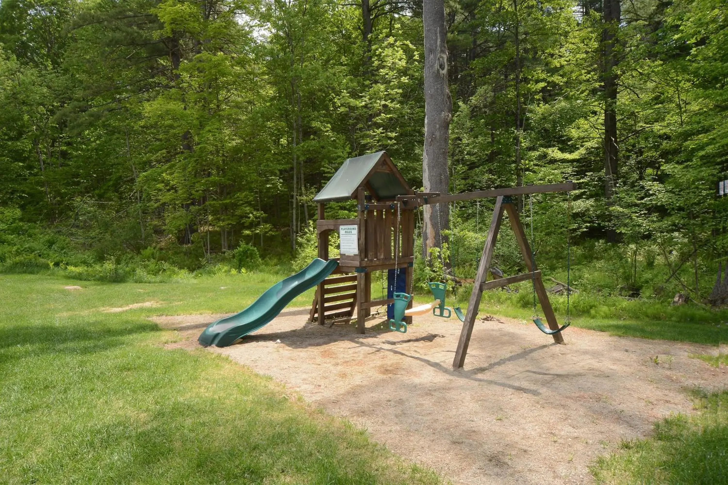 Activities, Children's Play Area in Studio Motel of Lake George