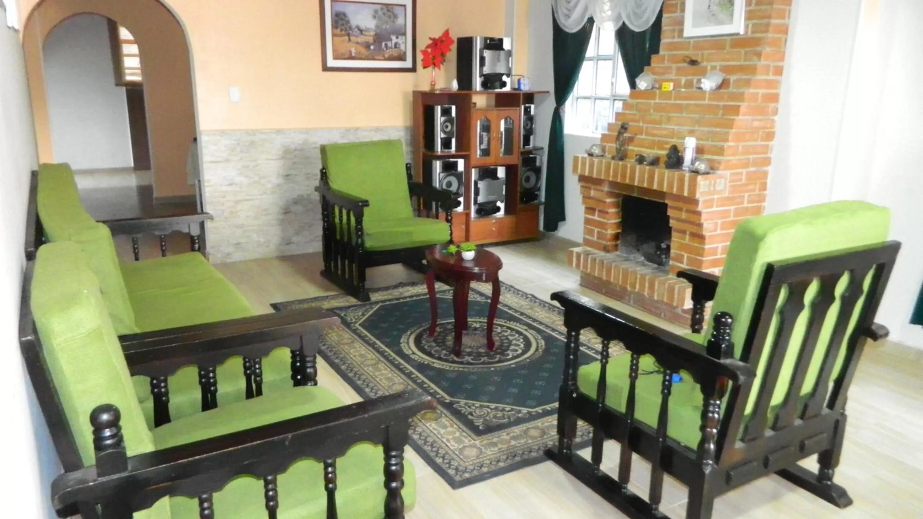 Portal de la Cascada - Mongui