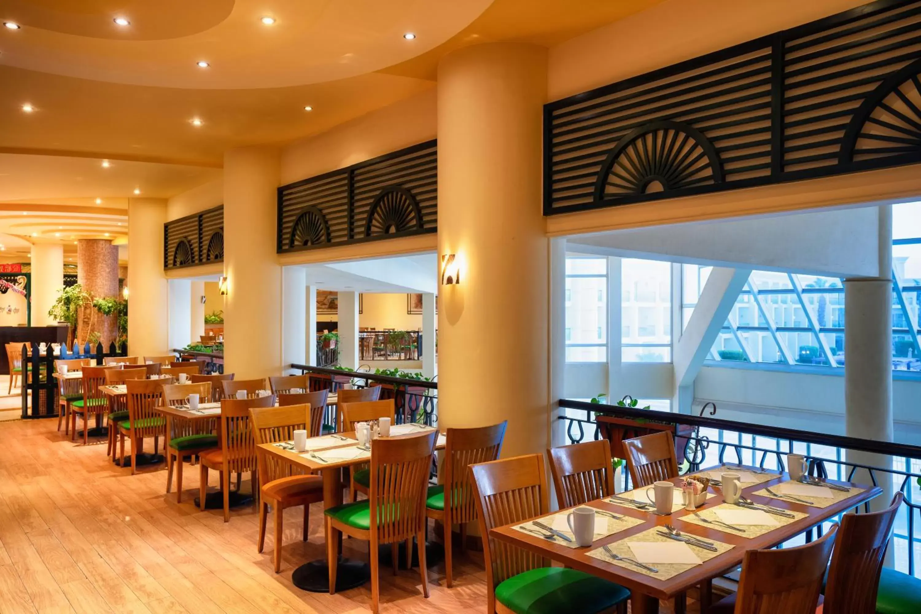 Restaurant/Places to Eat in Swiss Inn Resort Hurghada