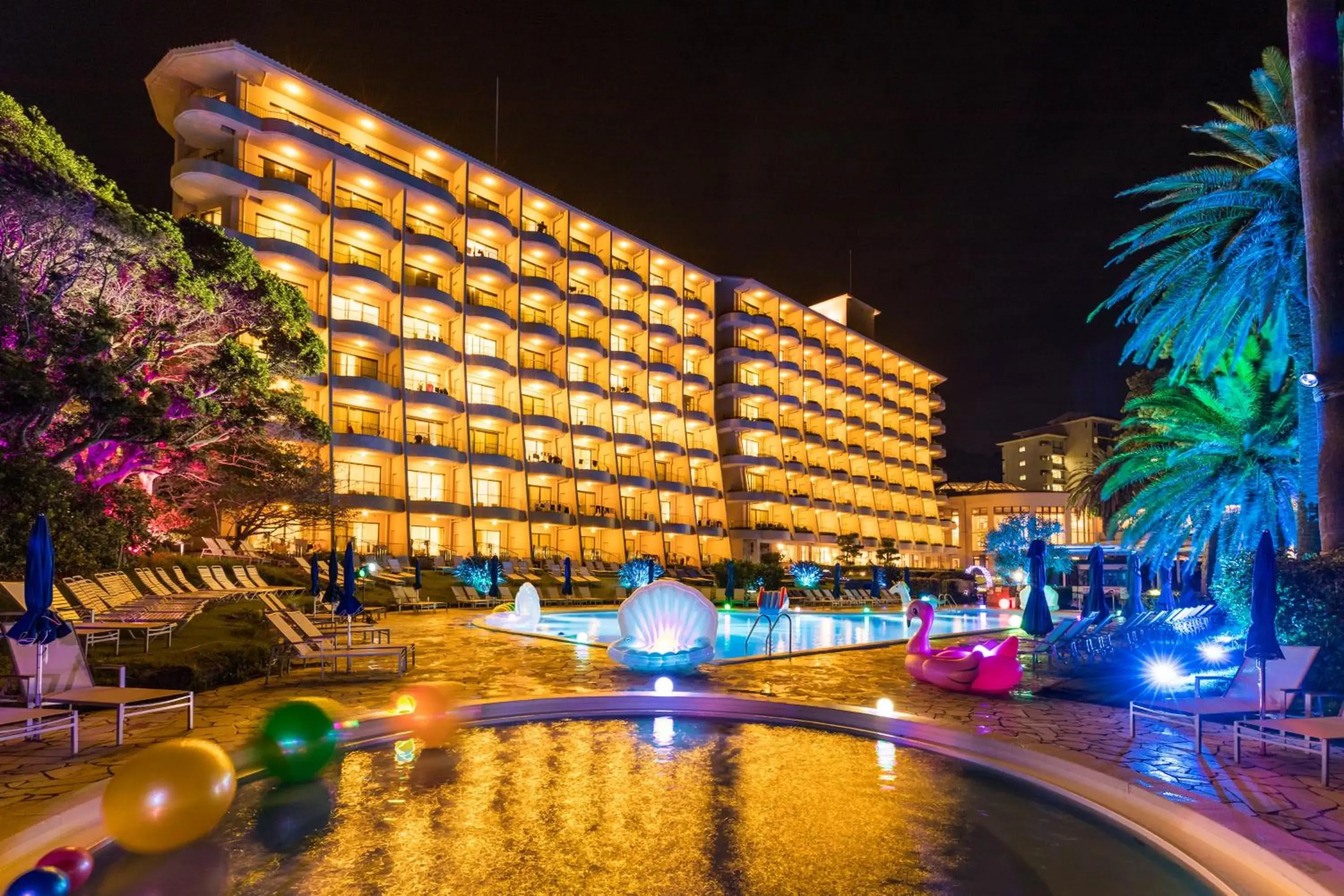 Property building, Swimming Pool in Izu-Imaihama Tokyu Hotel