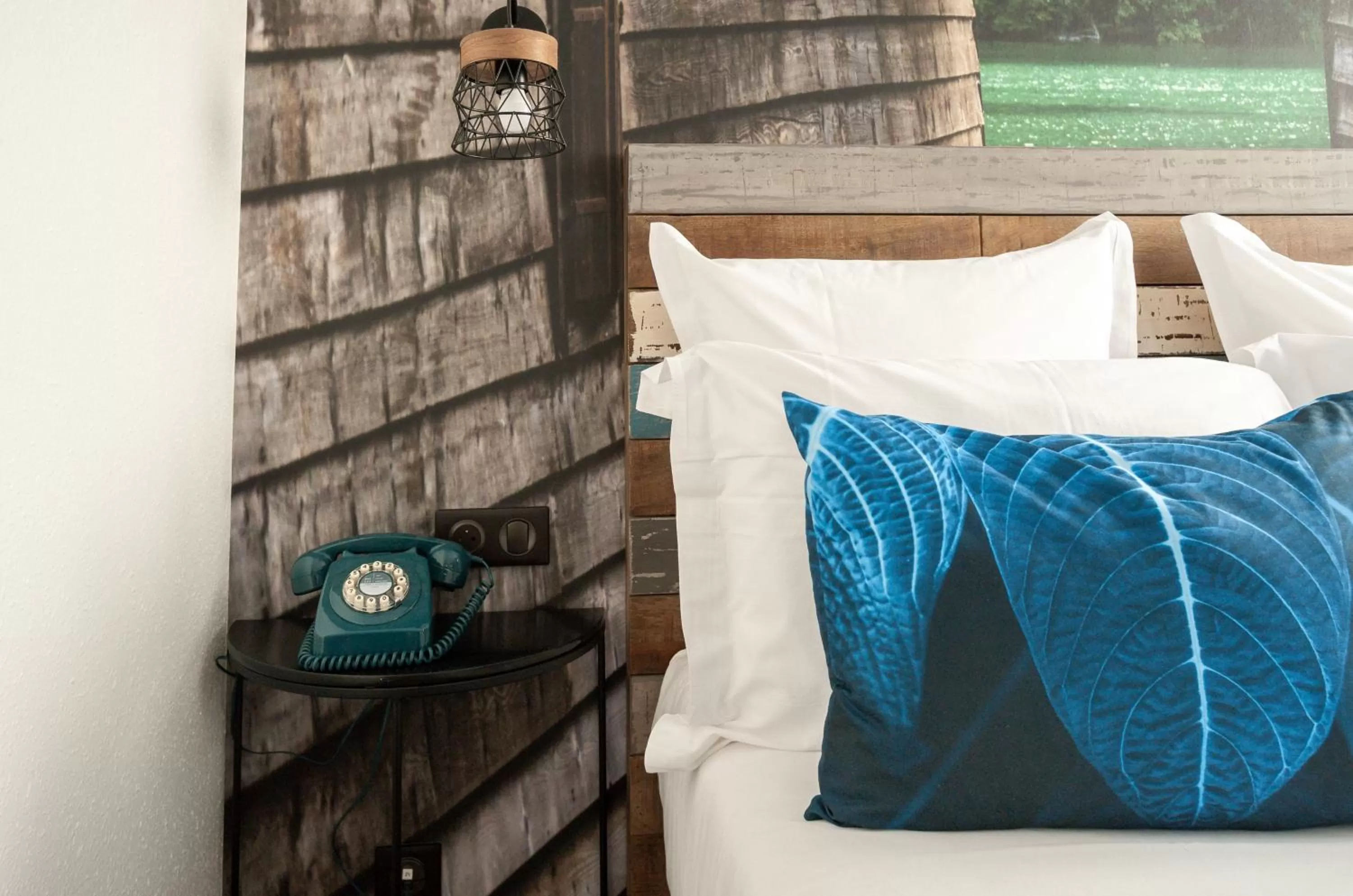 Bed in La Maison Hôtel Mulhouse Centre