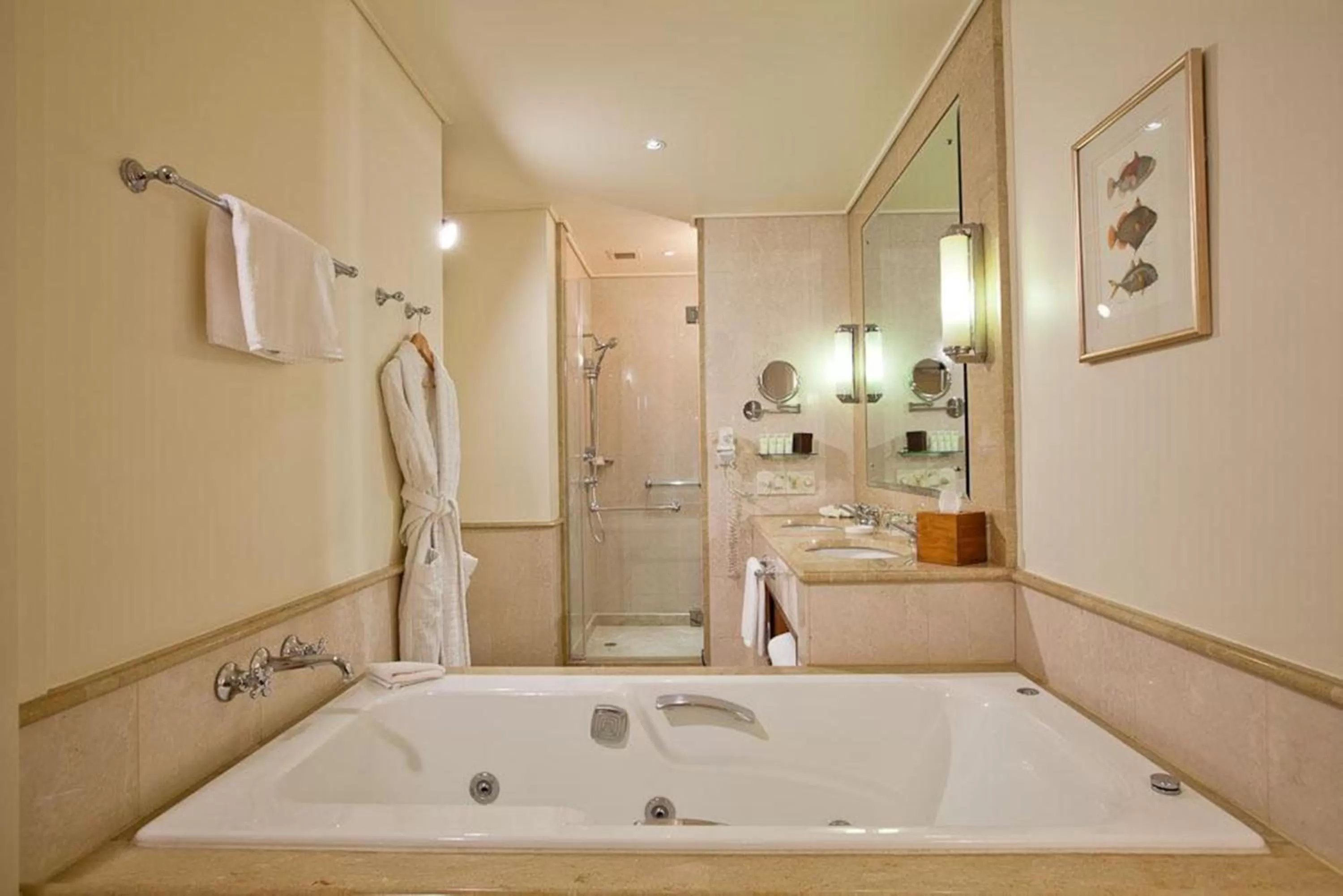 Superior Twin Room with 2 King Single Beds, Spa Bath and City View with free self-parking & one drink voucher in Pullman Reef Hotel Casino