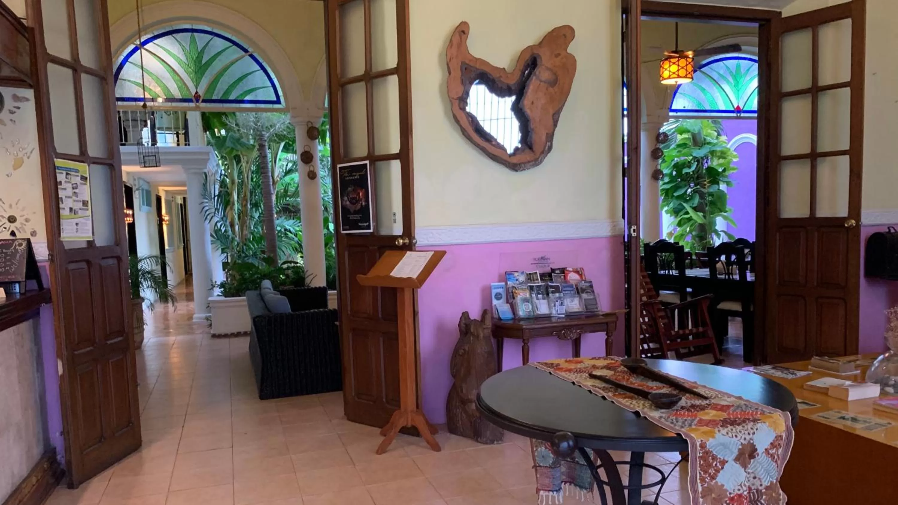 Restaurant/places to eat in Hotel Santa Ana