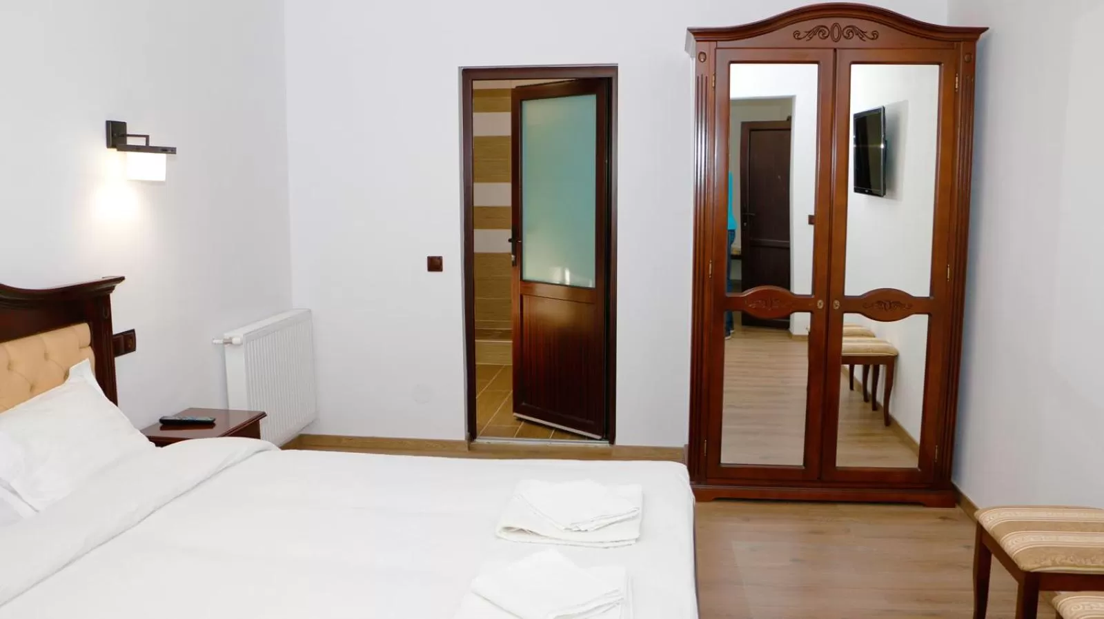 Bed in Hanu lui Gica Spa