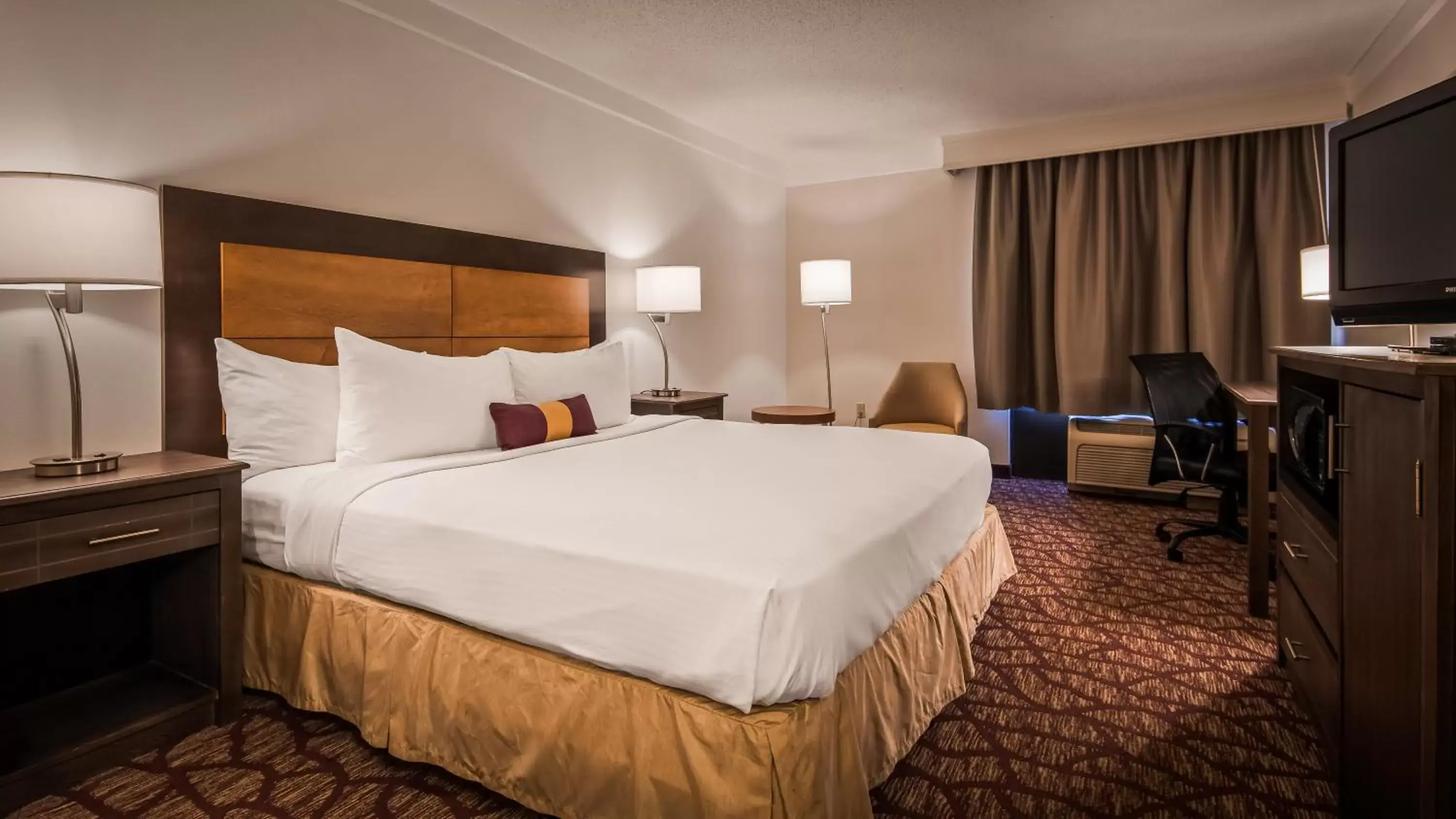 Bedroom, Bed in Best Western Airport Inn Fort Myers