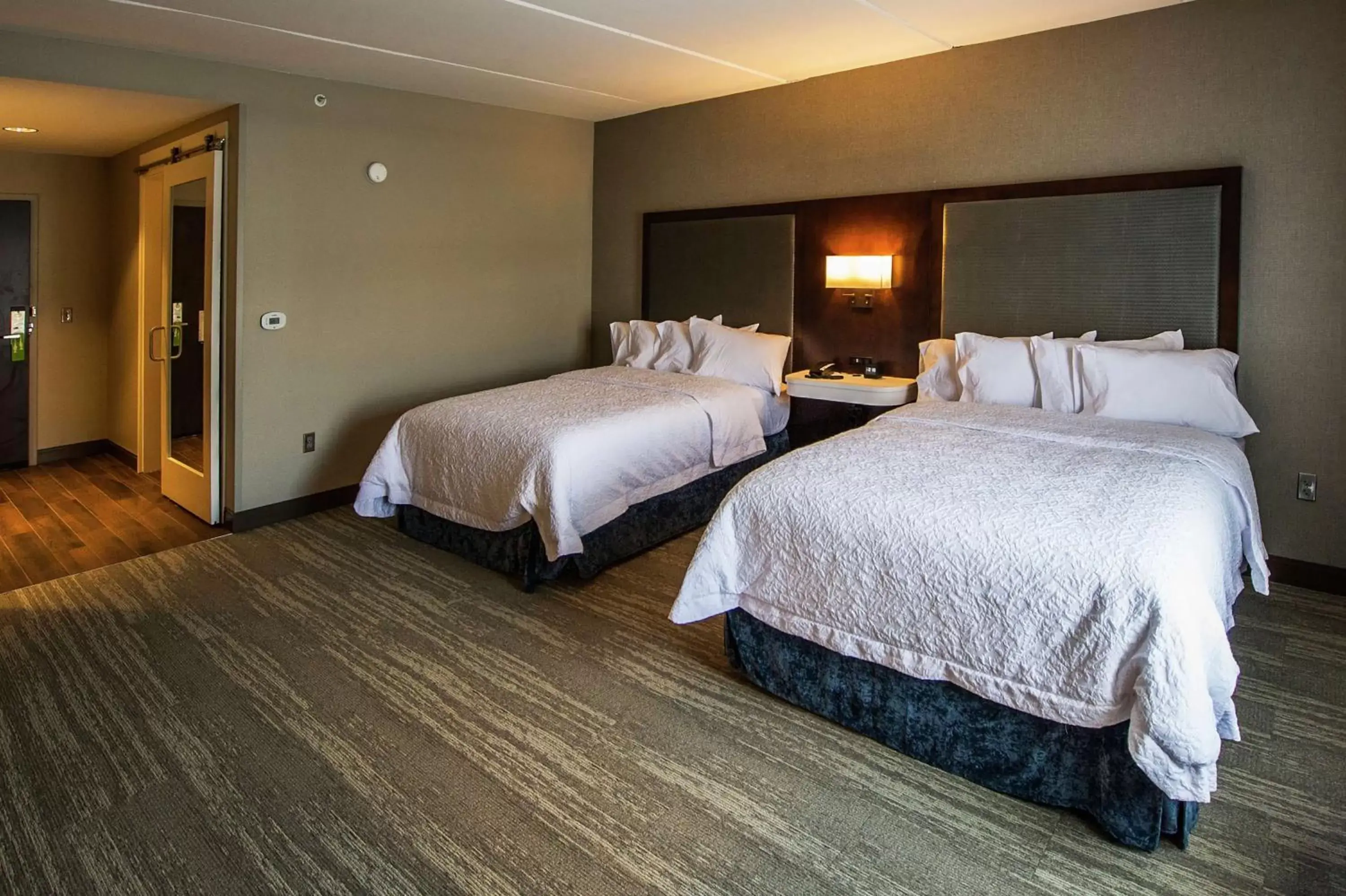 Bed in Hampton Inn & Suites/Foxborough/Mansfield Bed in Hampton Inn & Suites/Foxborough/Mansfield