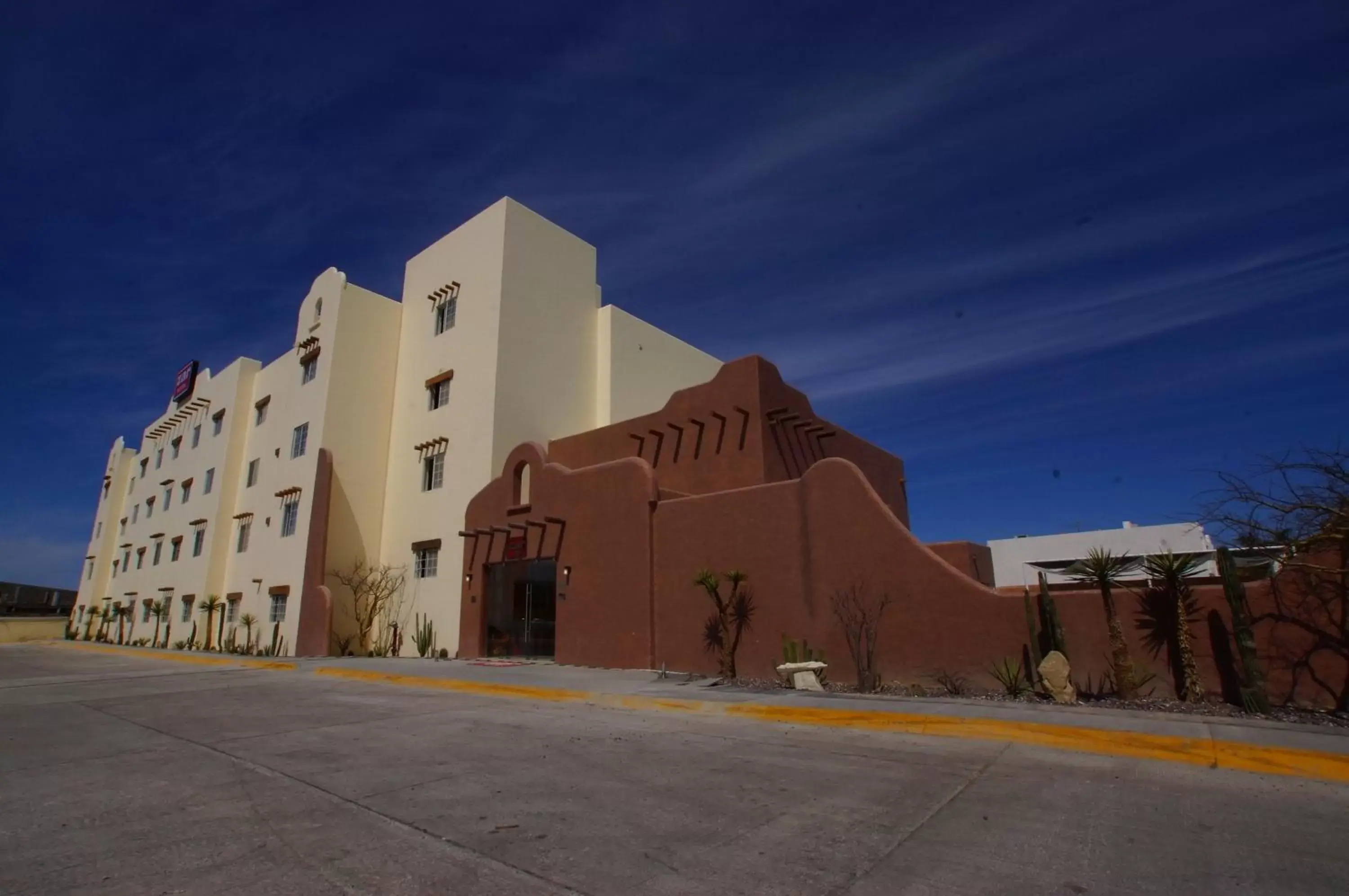 Facade/entrance, Property Building in Hotel Zar La Paz