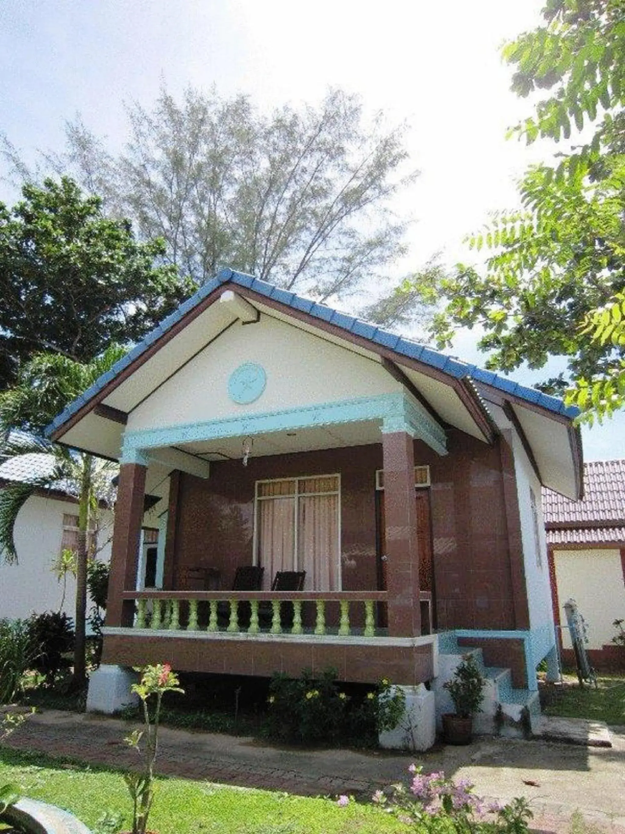 Facade/entrance, Property Building in Lanta Paradise Beach Resort