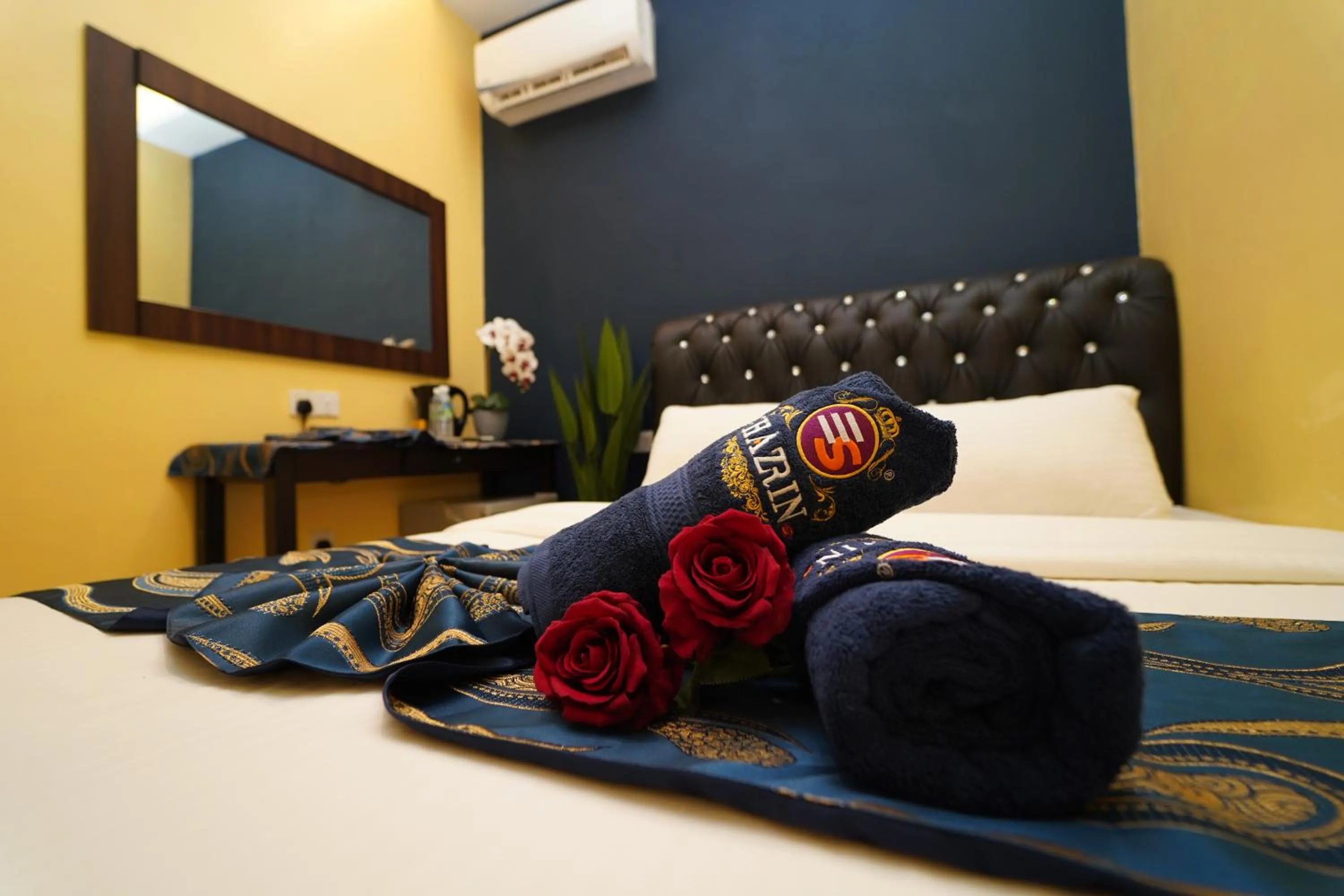 Bed in Ghazrin's Classic Hotel JB