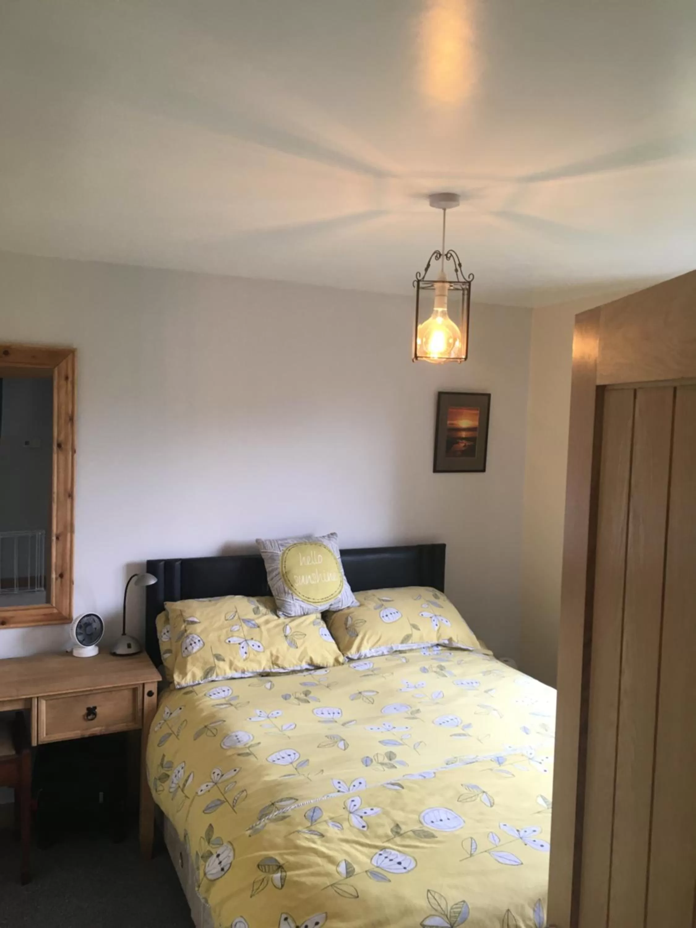 Bedroom, Bed in Jacquie's B&B -Dumfries-Room with a view - hot tub