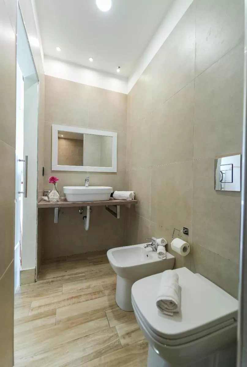 Bathroom in paradise suite