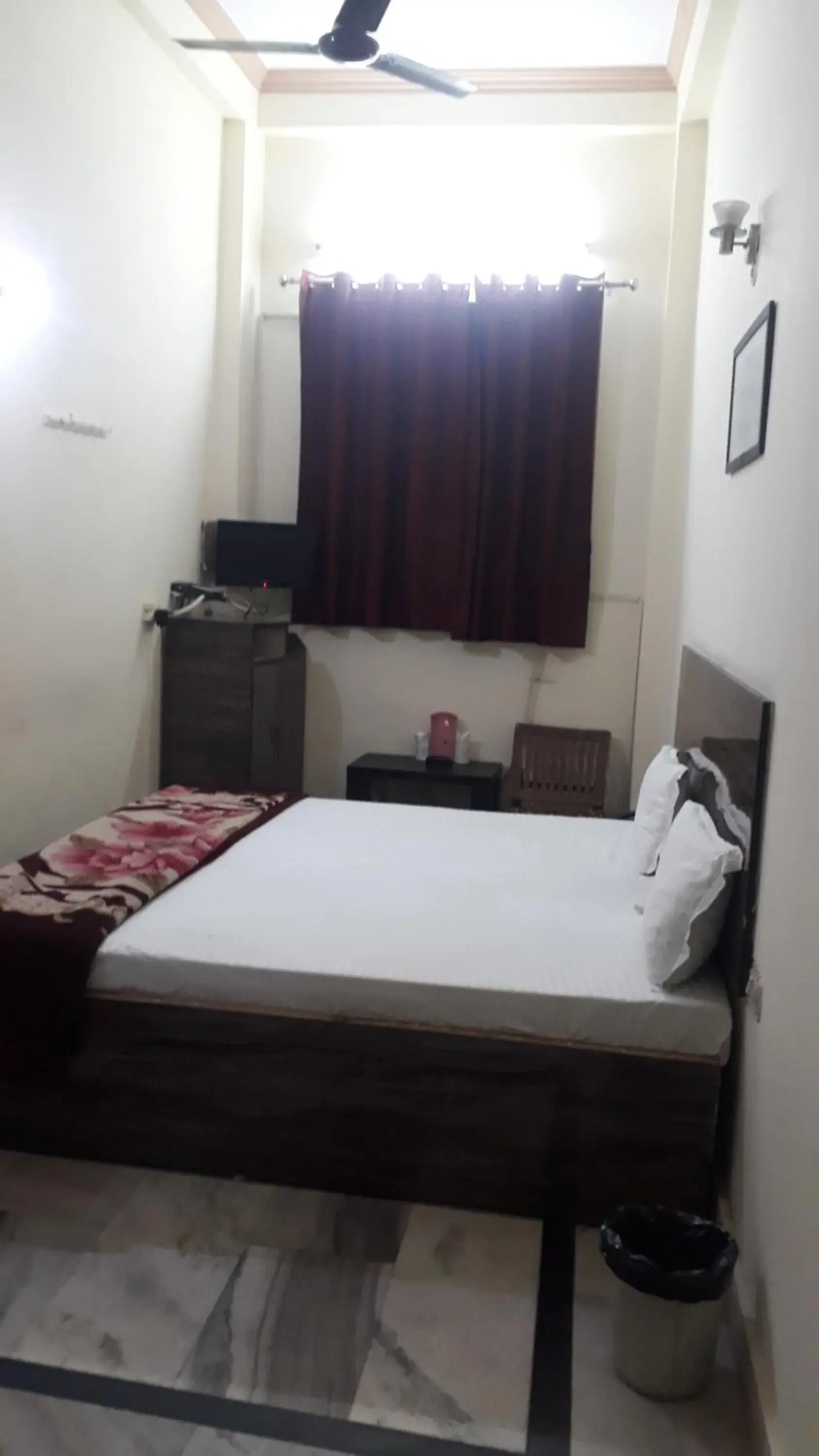 Standard Double Room - single occupancy in HOTEL SARWAN Standard Double Room - single occupancy in HOTEL SARWAN