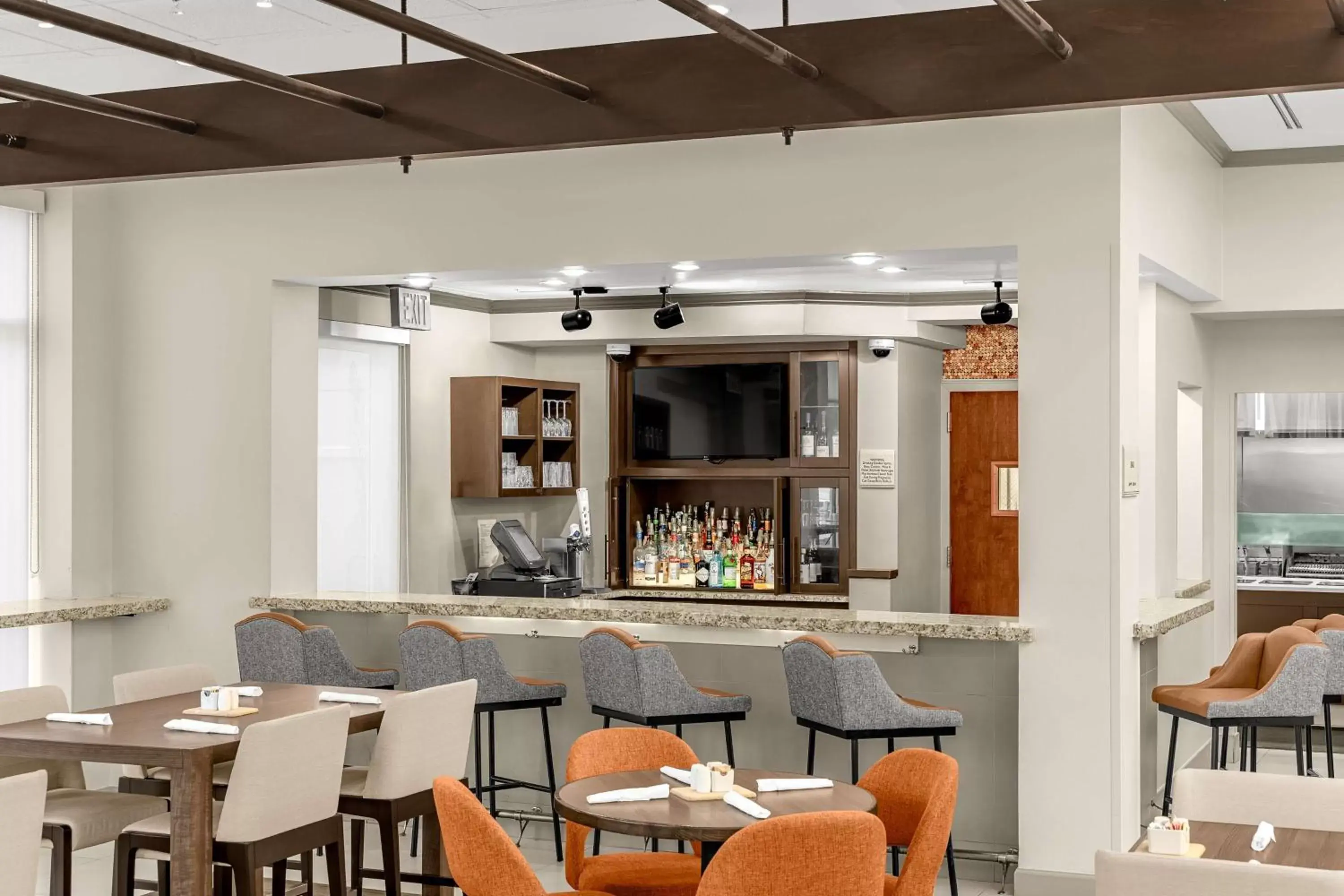 Lounge or bar, Restaurant/Places to Eat in Hilton Garden Inn Raleigh Durham Airport