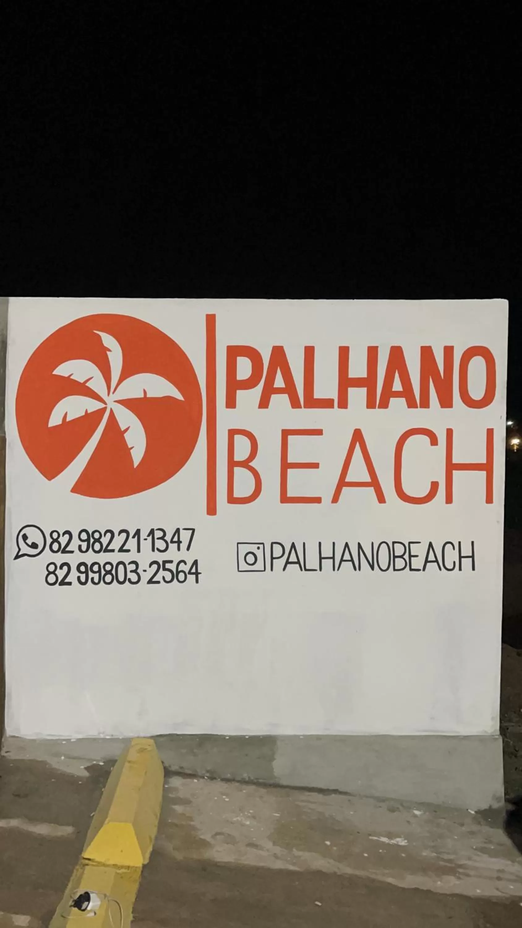 Logo/Certificate/Sign in Chalé Palhano Beach