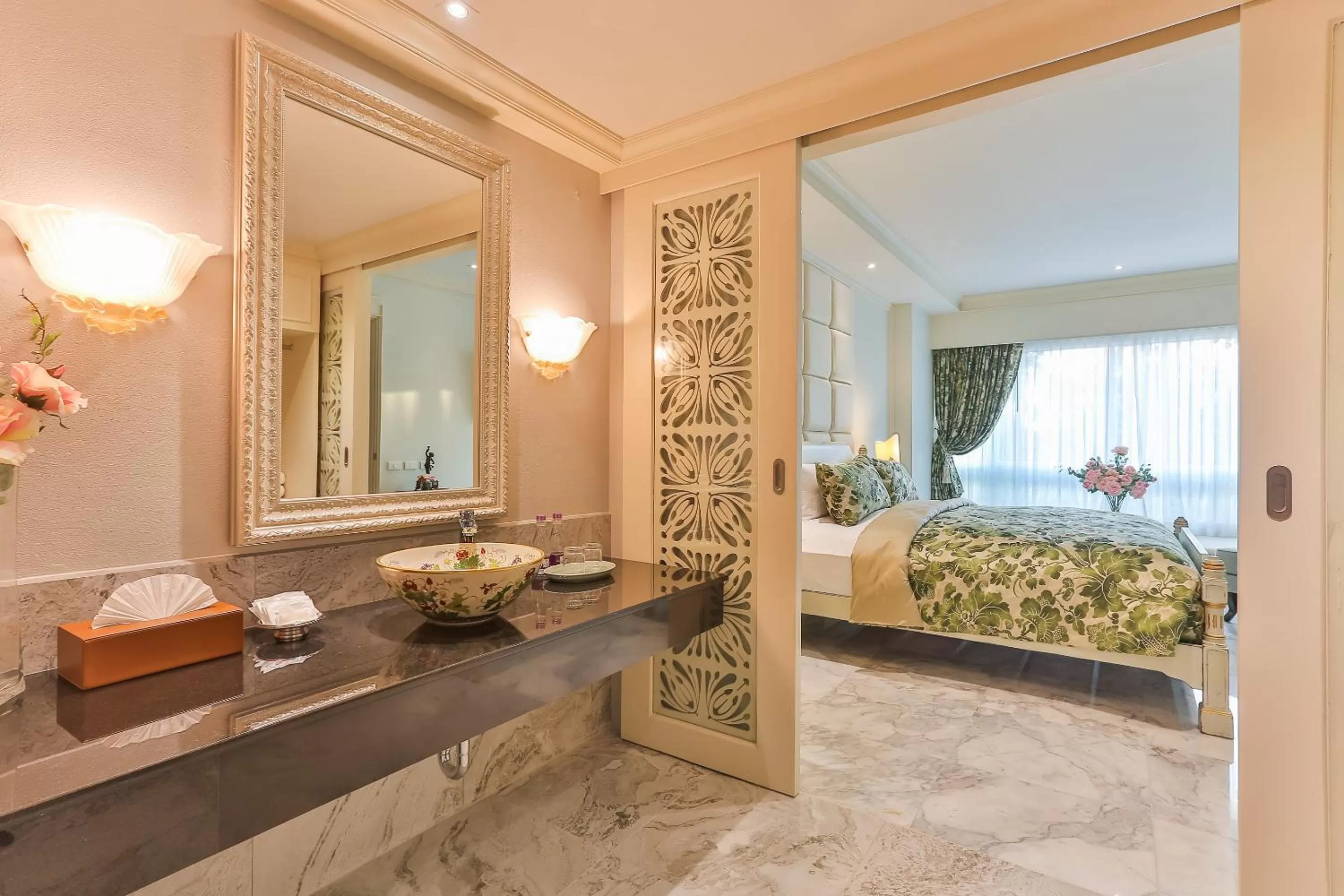 Bathroom, Bed in At Pingnakorn Riverside