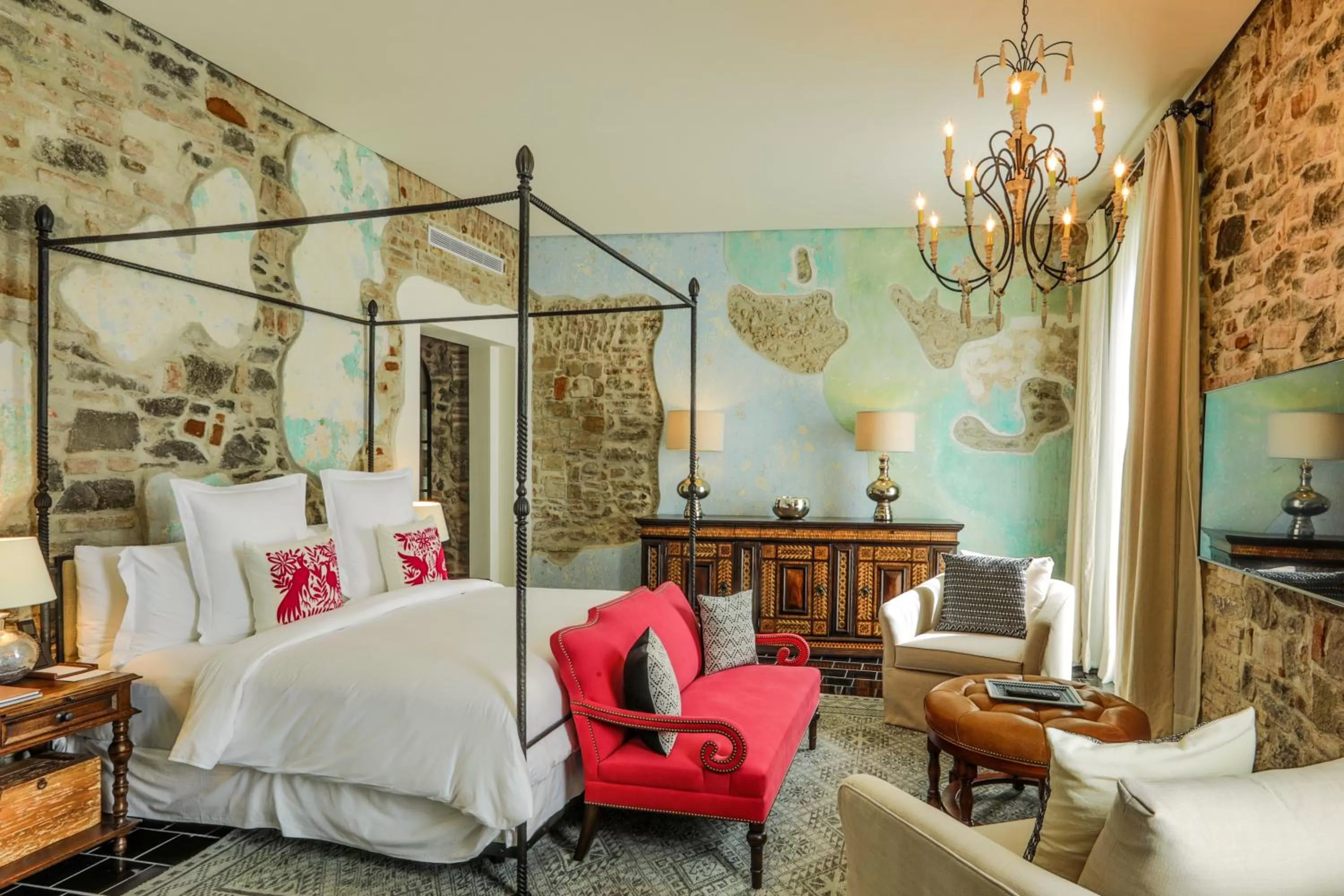 Photo of the whole room, Bed in Banyan Tree Puebla