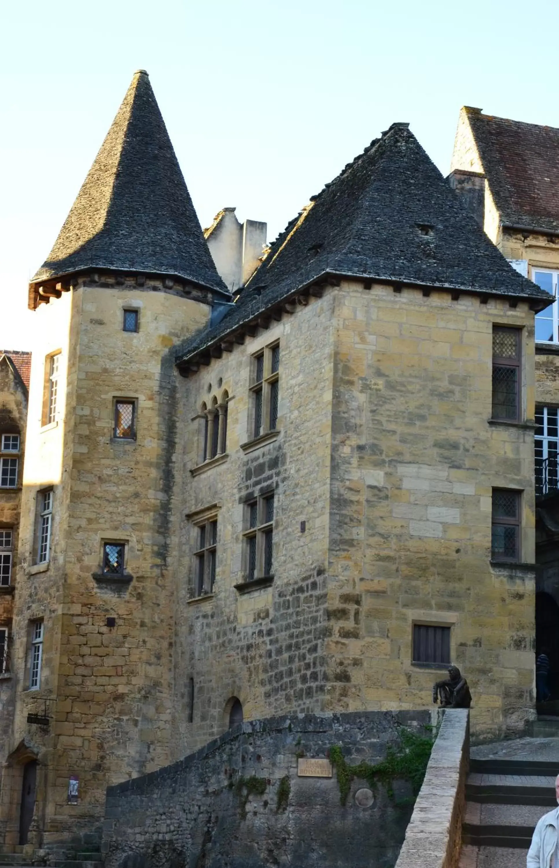 Nearby landmark, Property Building in Ibis Sarlat Centre