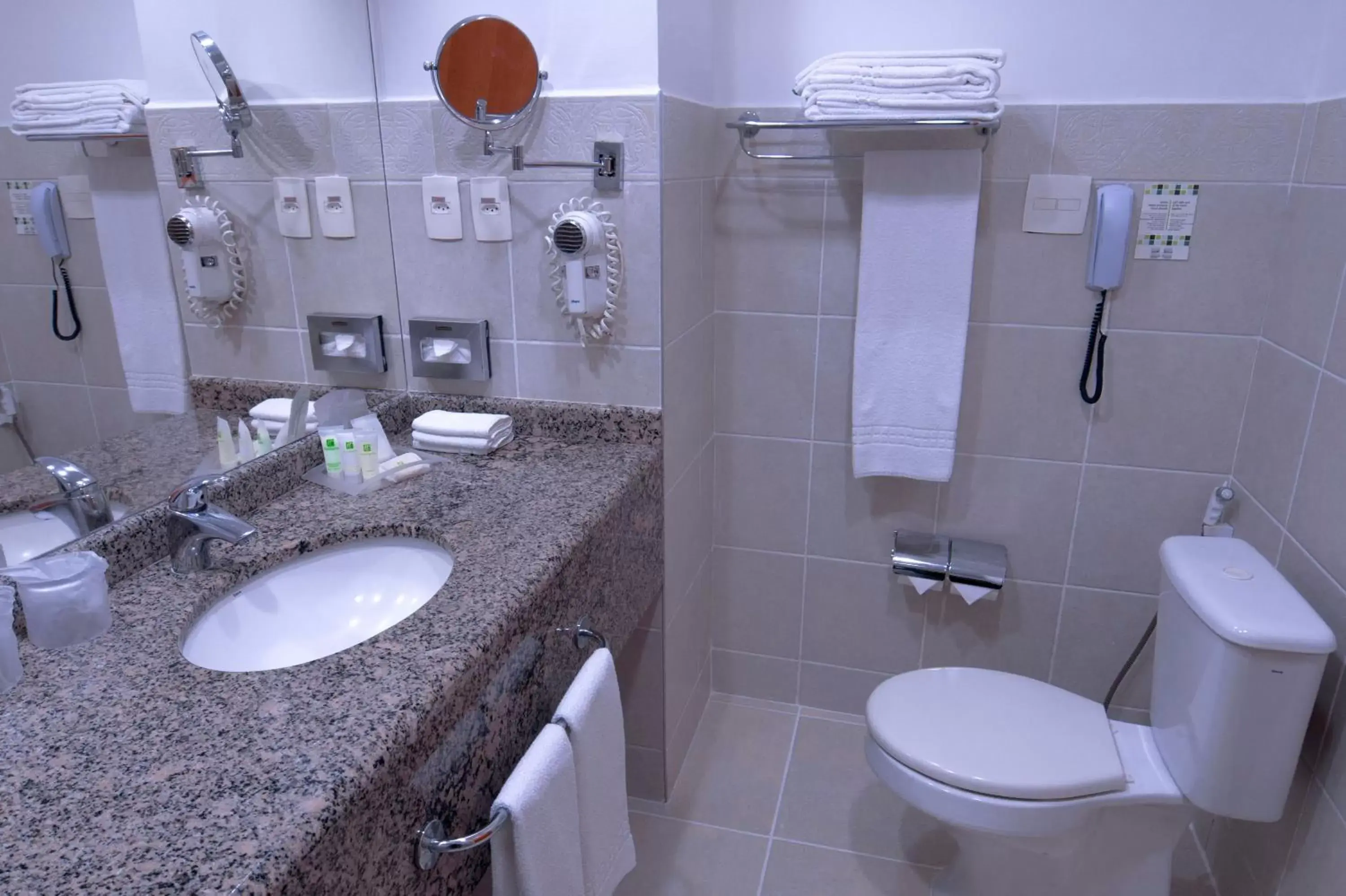 Bathroom in Holiday Inn Manaus, an IHG Hotel