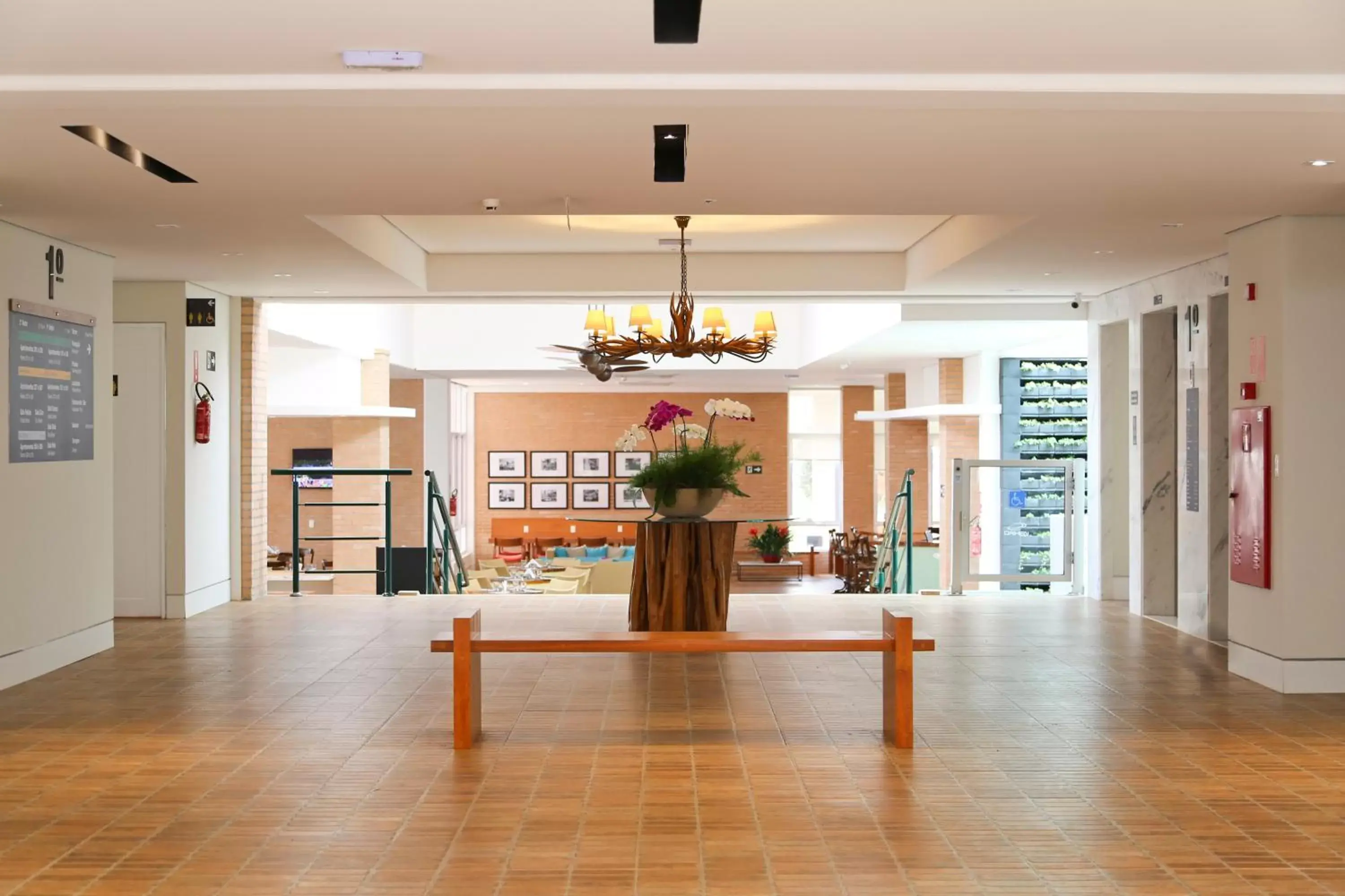 Decorative detail, Lobby/Reception in Vitória Hotel Express Dom Pedro