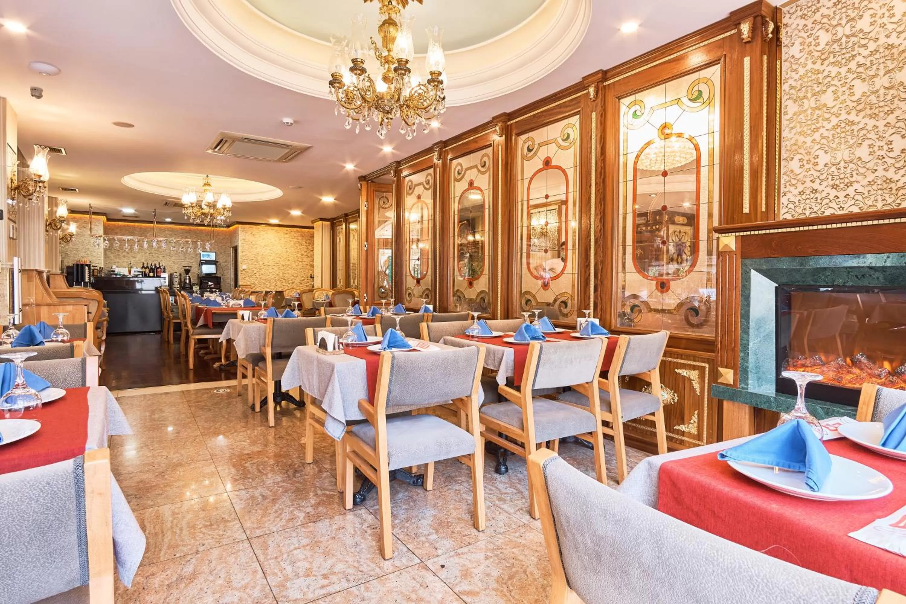 Restaurant/places to eat in Best Western Empire Palace Hotel & Spa