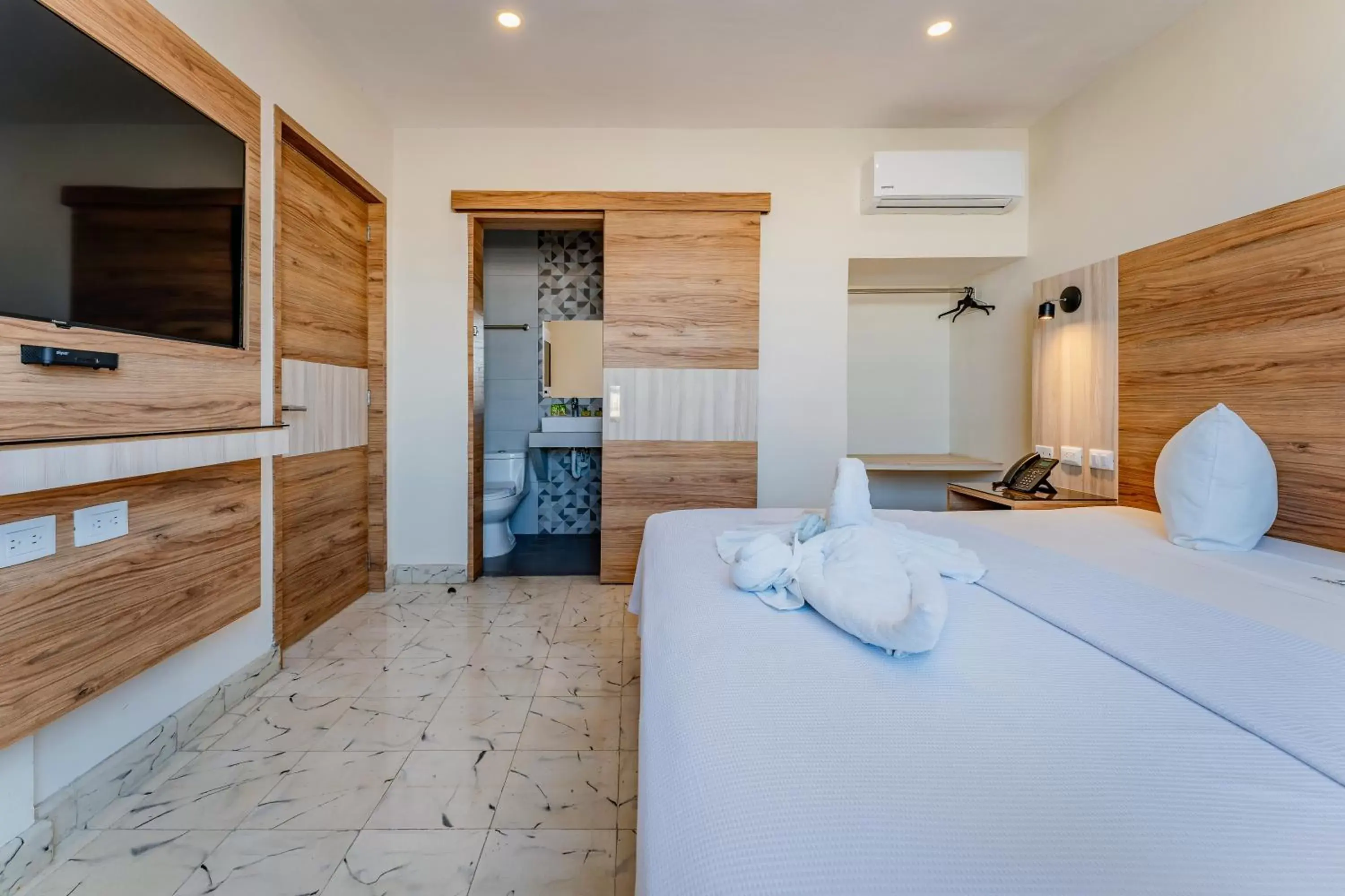 Photo of the whole room, Bed in Hotel Central Merida by Kavia Photo of the whole room, Bed in Hotel Central Merida by Kavia