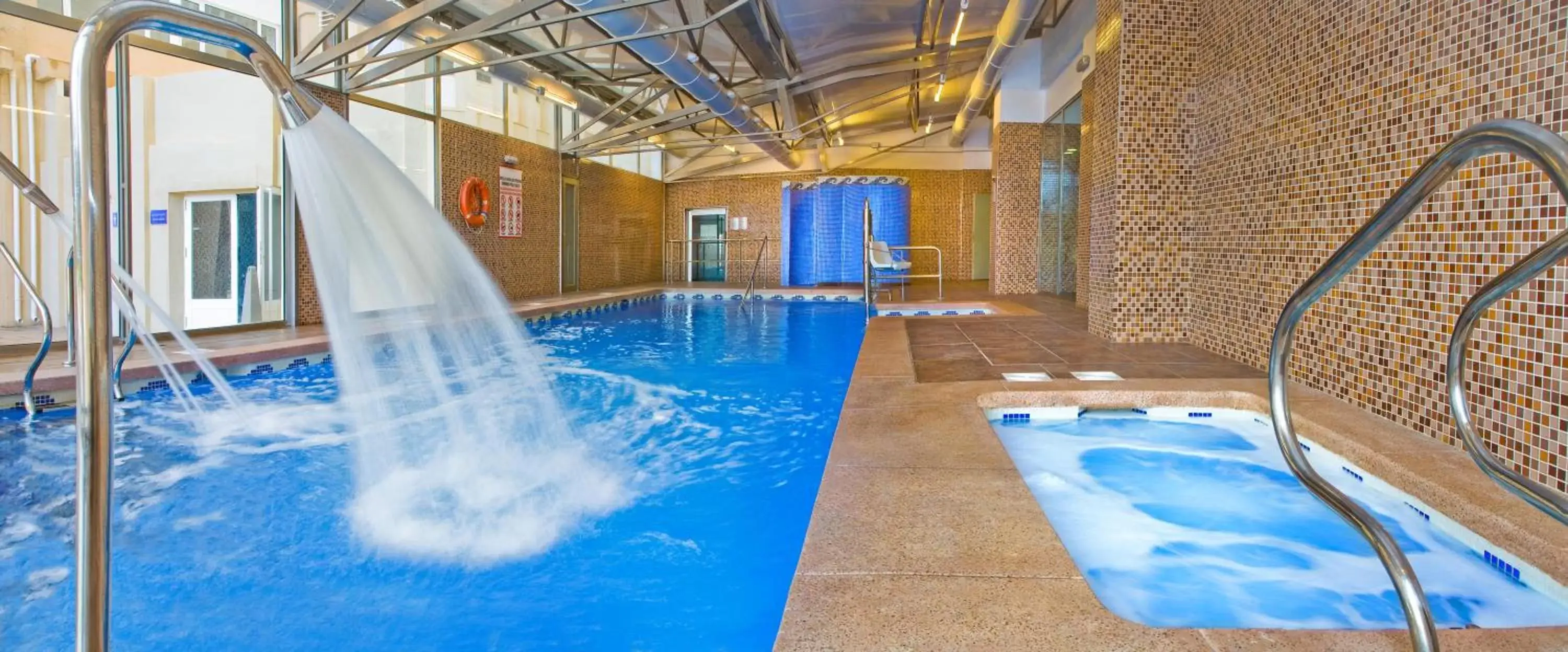 Swimming Pool in Hotel Playas de Guardamar