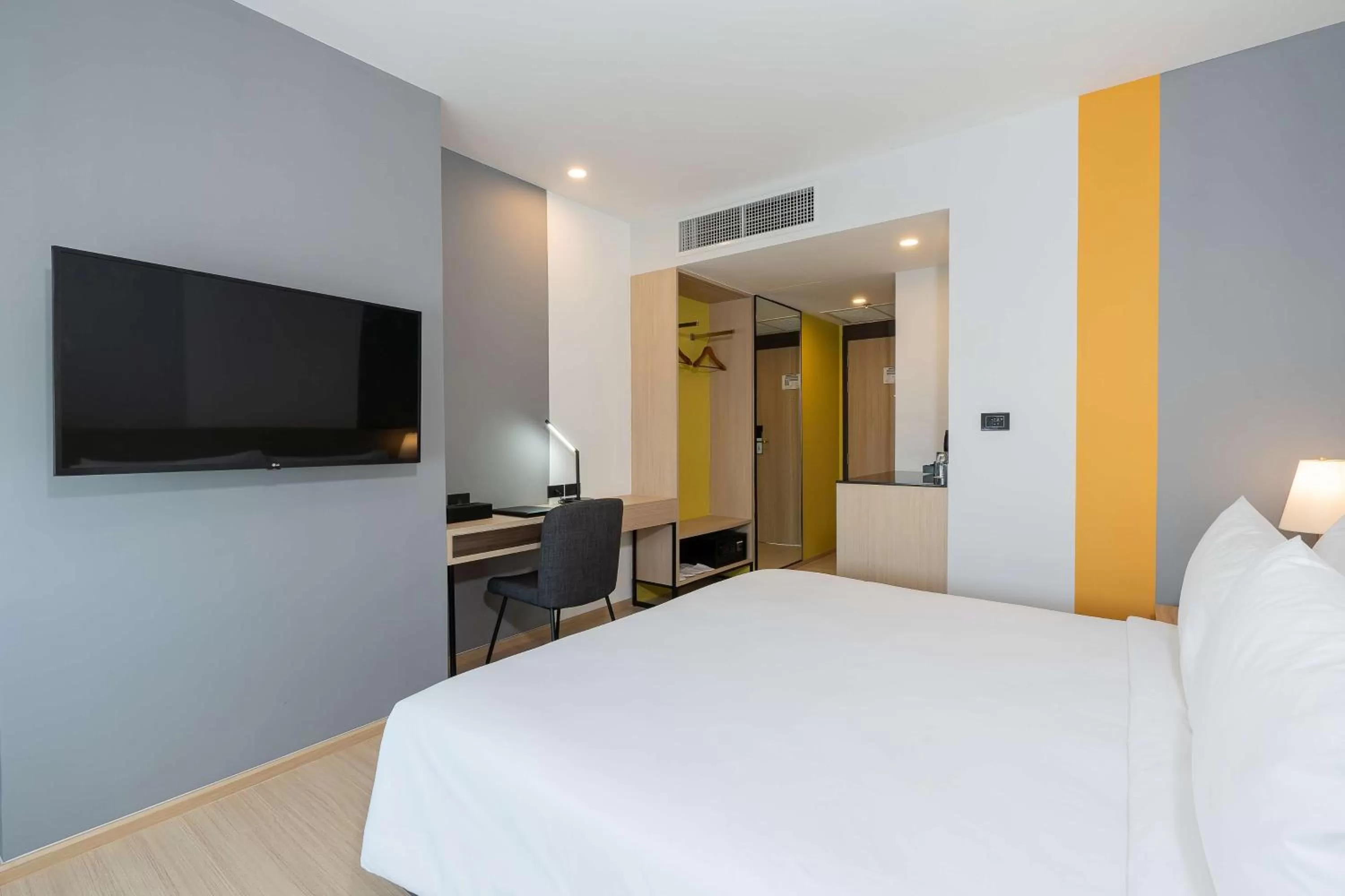 Bedroom, Bed in Best Western Nada Don Mueang Airport hotel