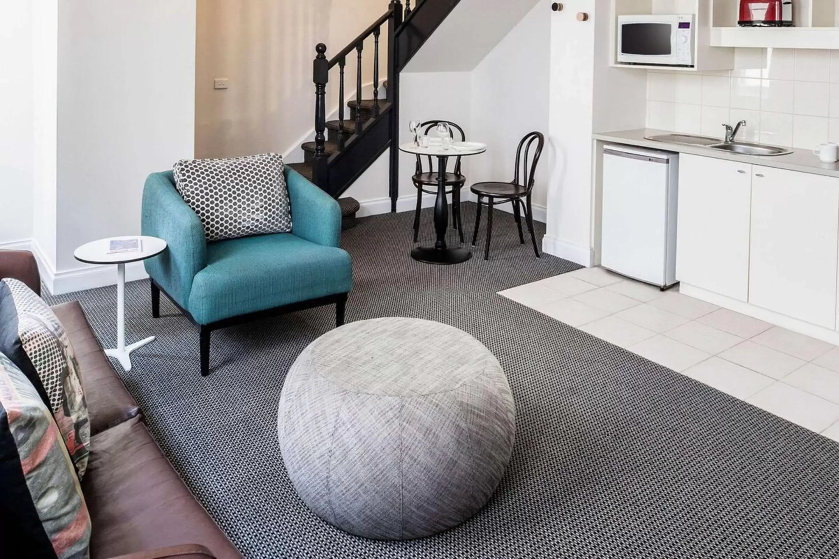 Bedroom, Seating Area in Quality Apartments Melbourne Central