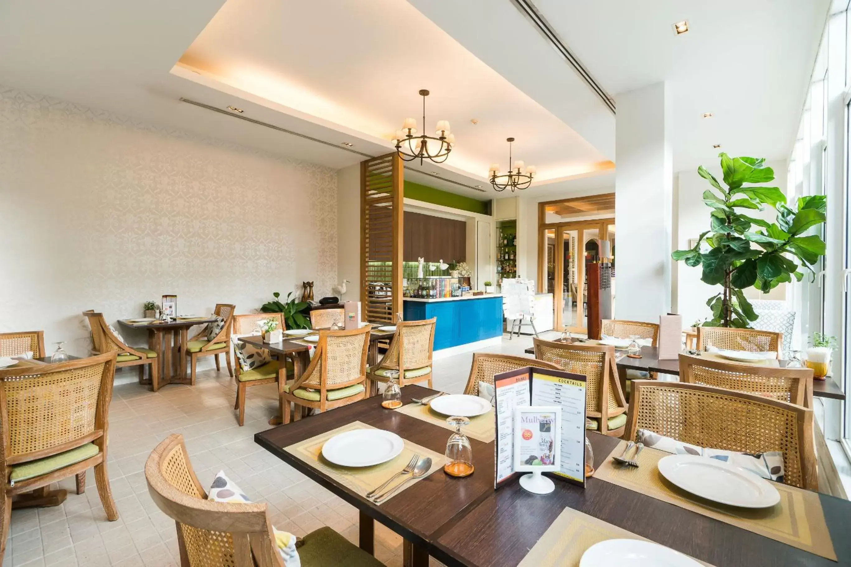 Restaurant/places to eat in Hotel De Bangkok
