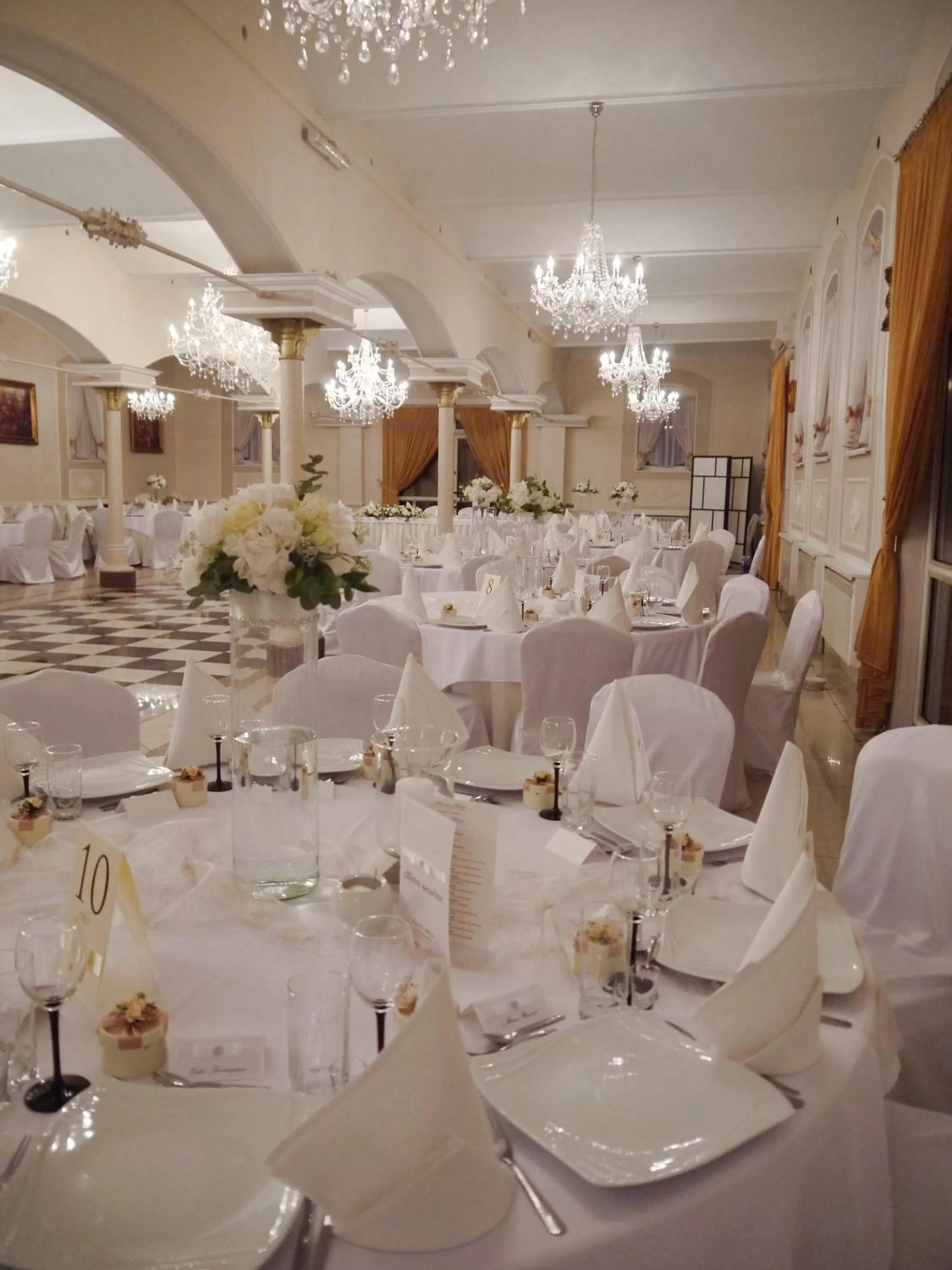 Hotel Komfort Inn - Dwór Hubertus