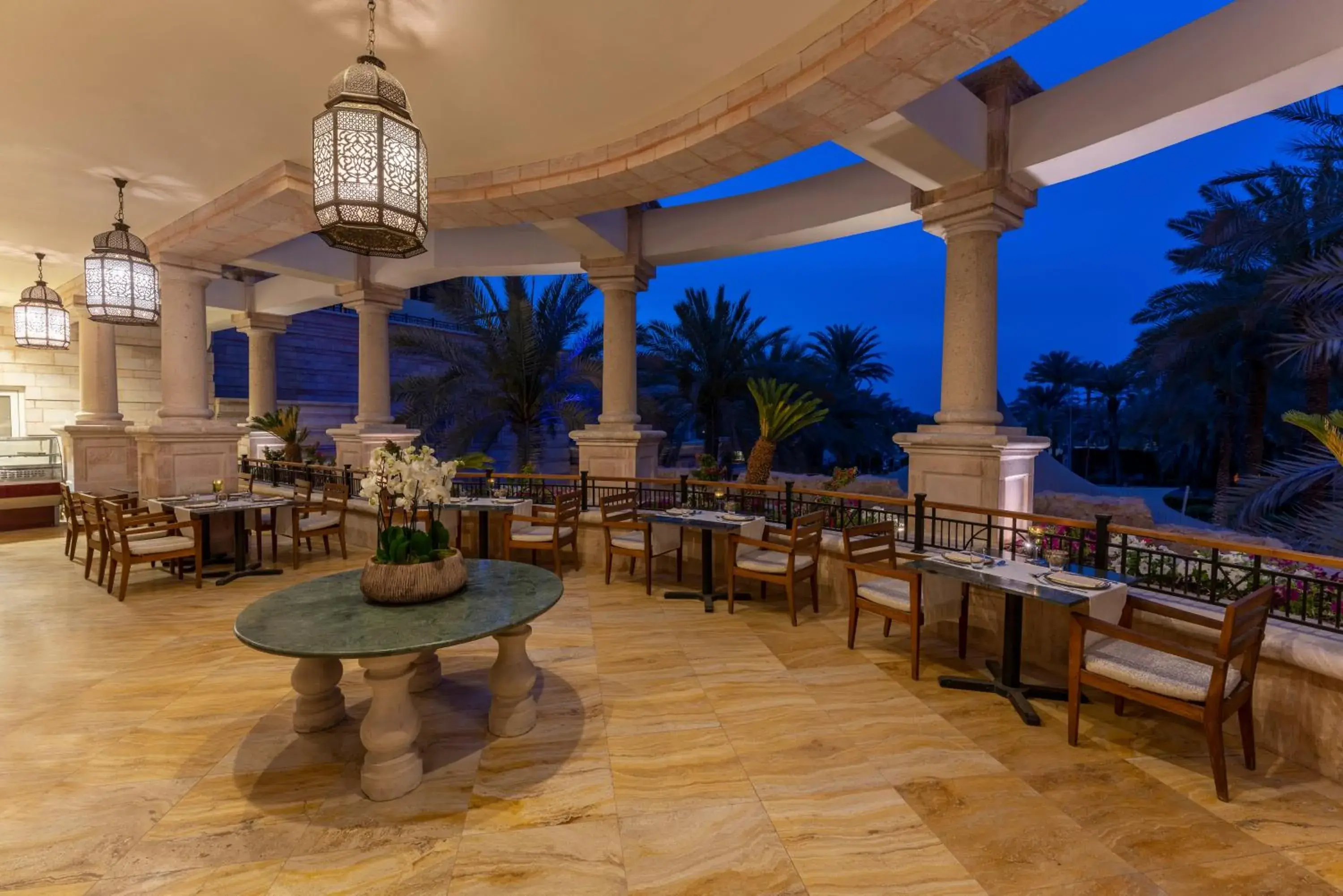 Balcony/Terrace, Restaurant/Places to Eat in Movenpick Resort & Residences Aqaba