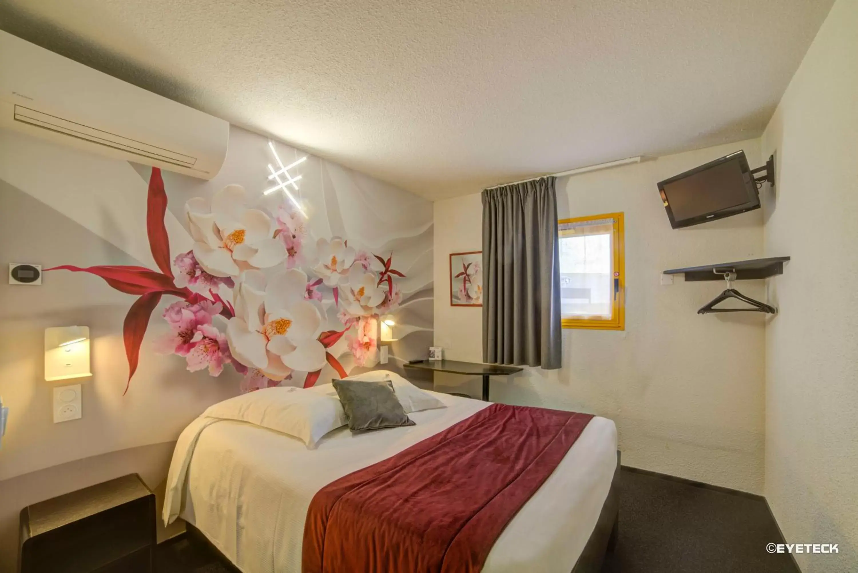 Bed in Hôtel The Originals Access, Bourges Nord Saint-Doulchard Bed in Hôtel The Originals Access, Bourges Nord Saint-Doulchard